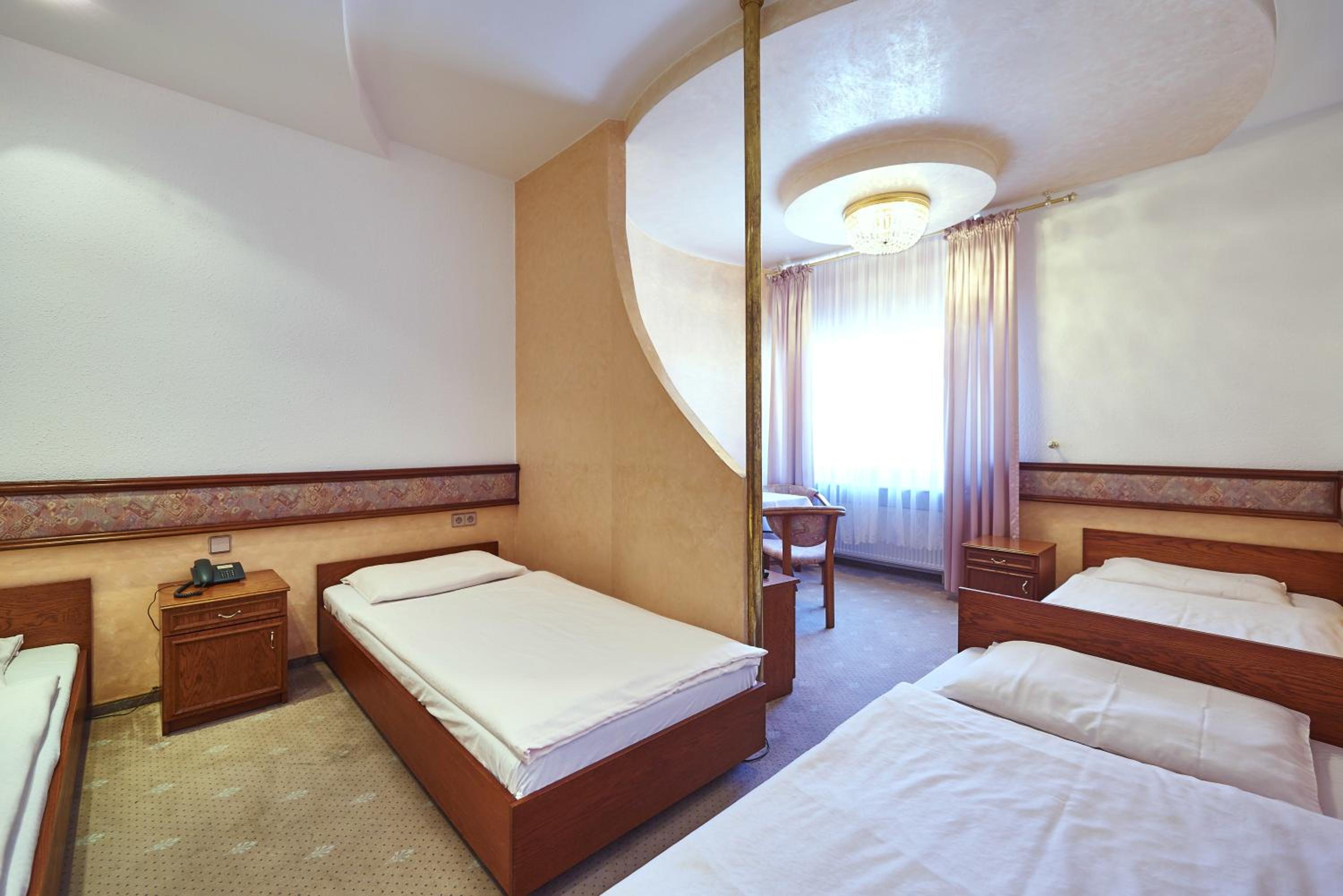 Quadruple Room - Photo 2