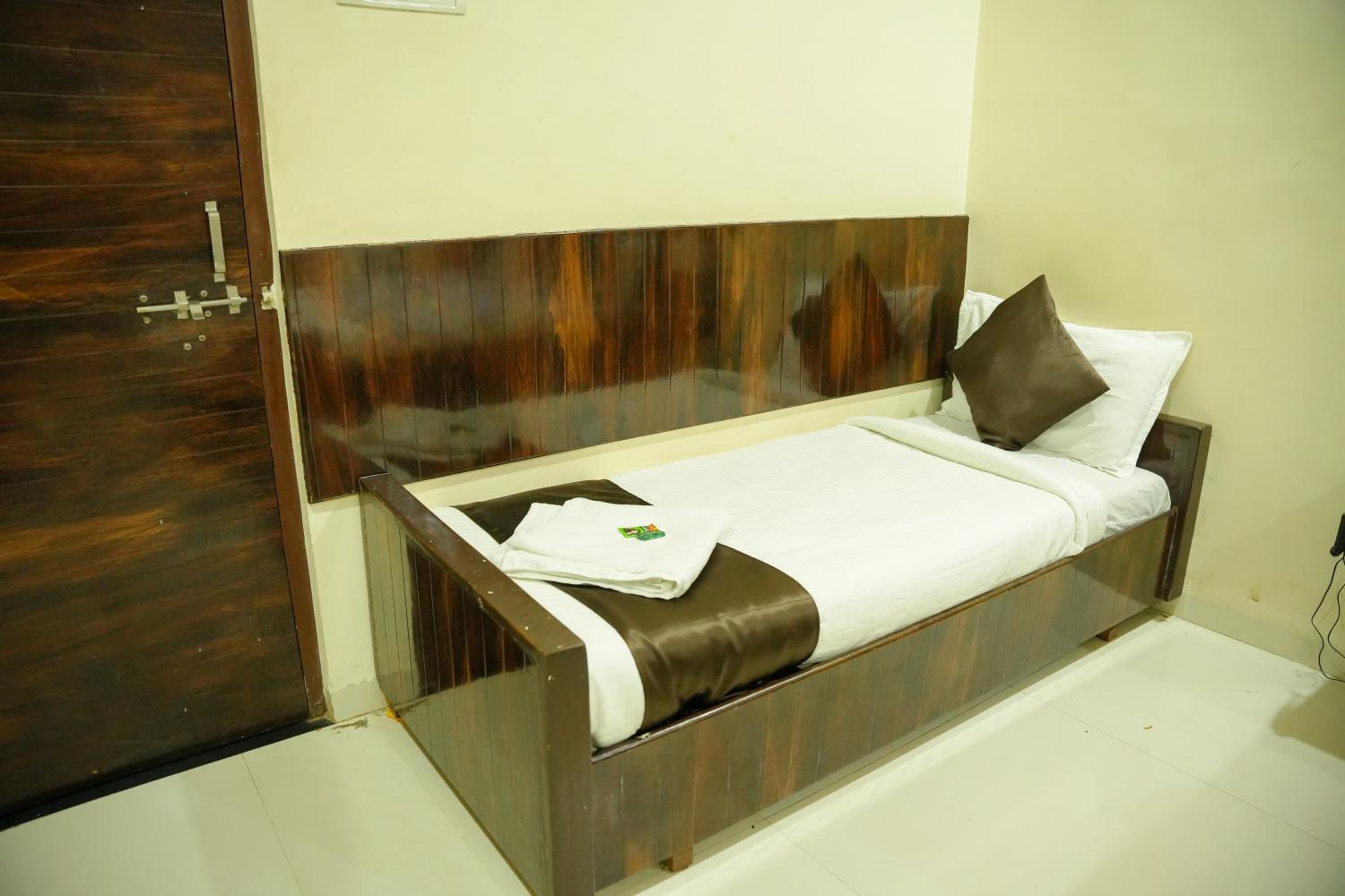 Deluxe Triple Room photo 2