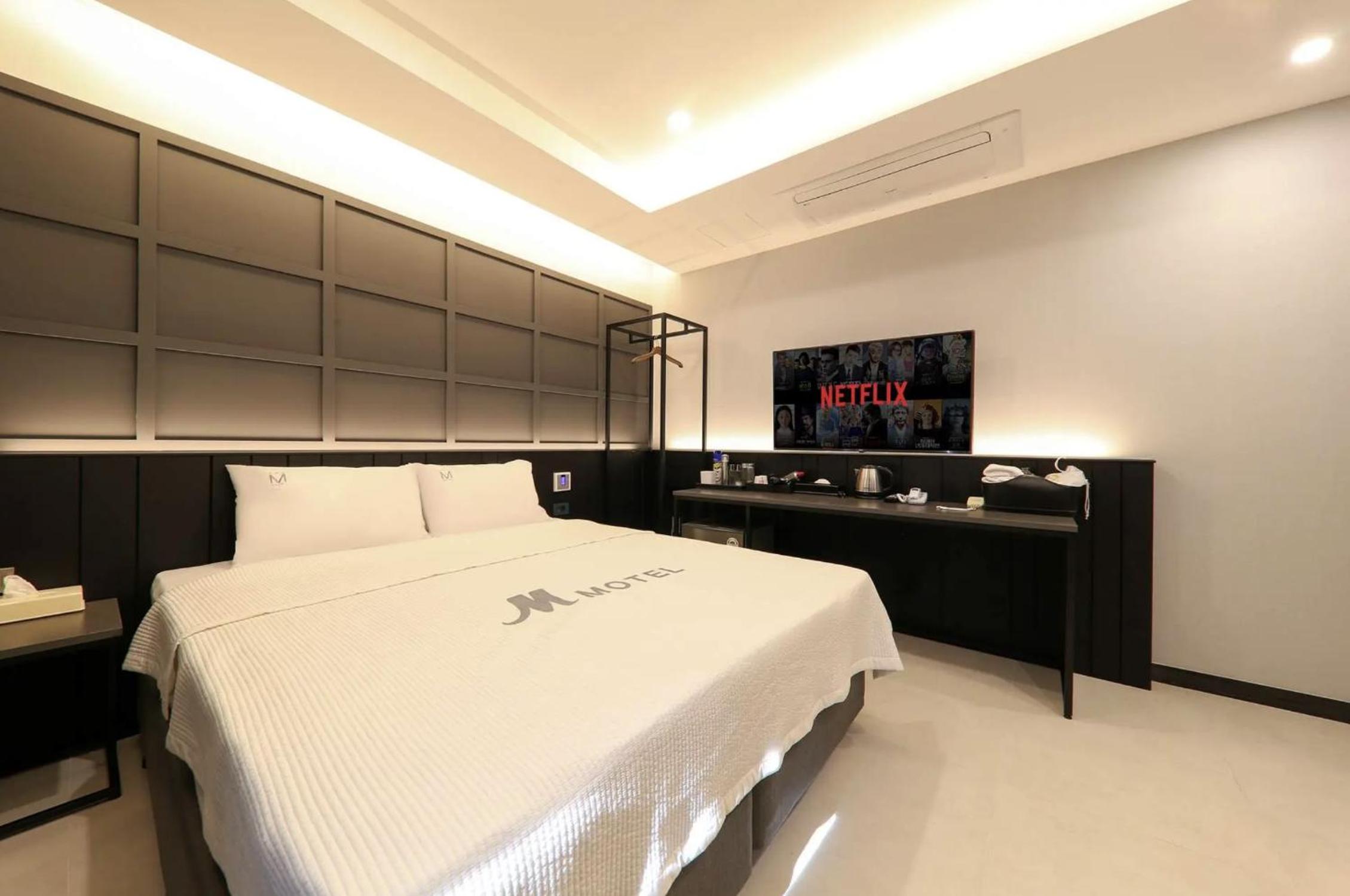 Double Room B Netflix