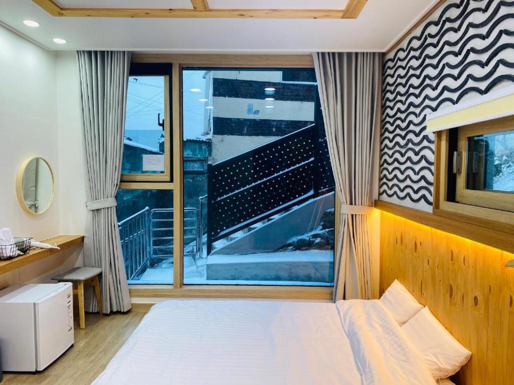 Twin Room - Photo 4