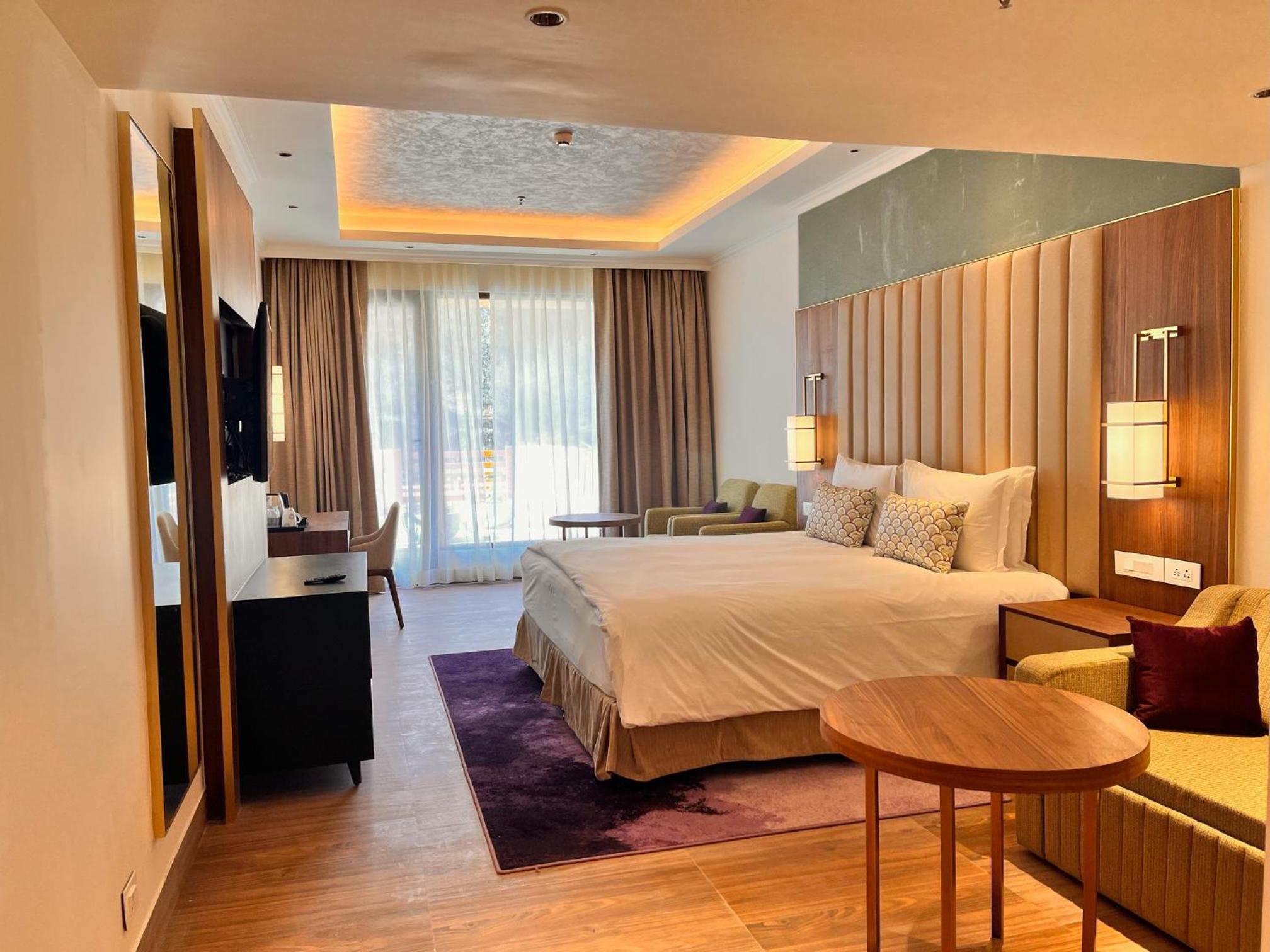 Premium Twin Room with Balcony  photo 1