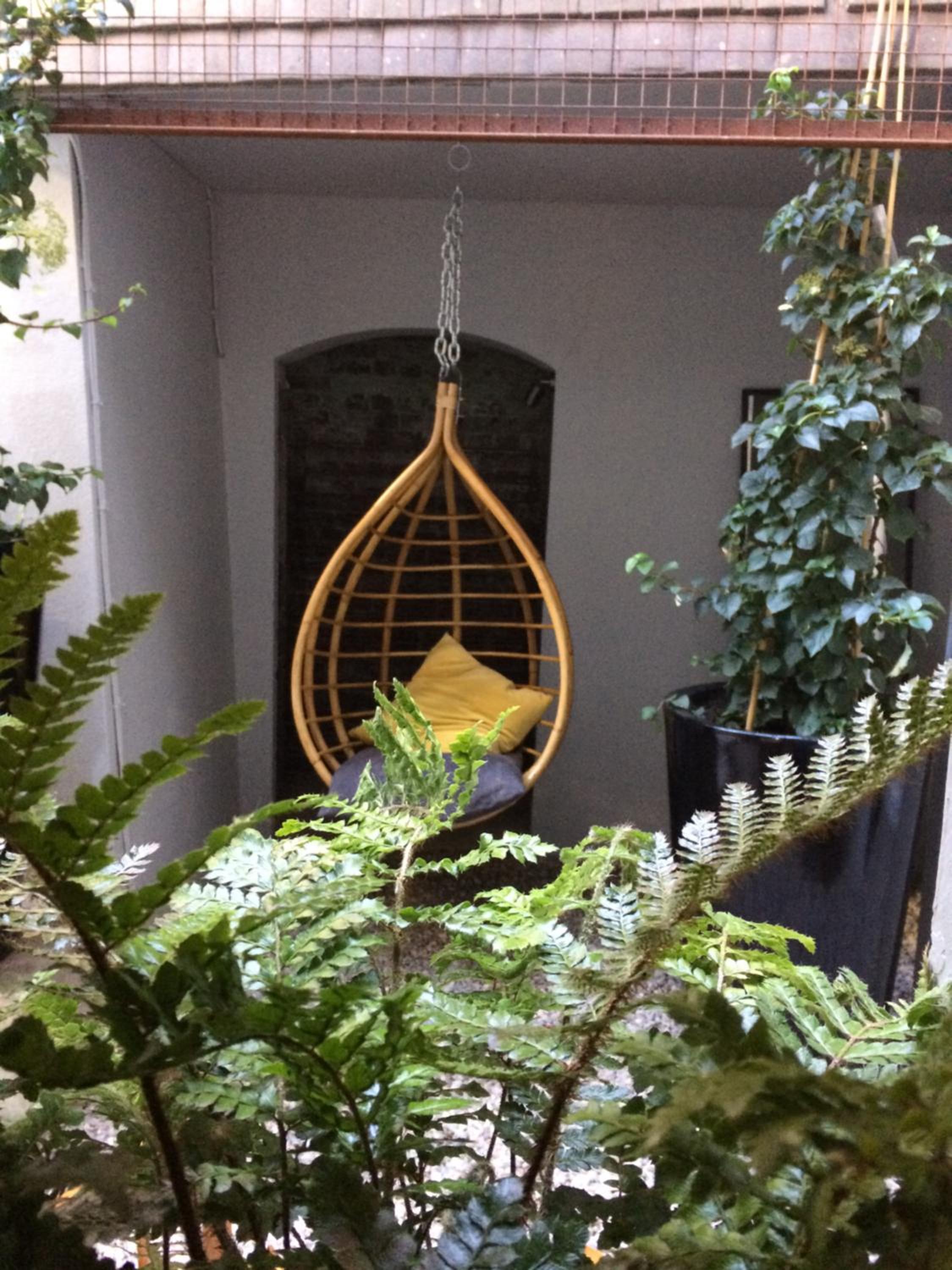 One-Bedroom Courtyard Apartment photo 2