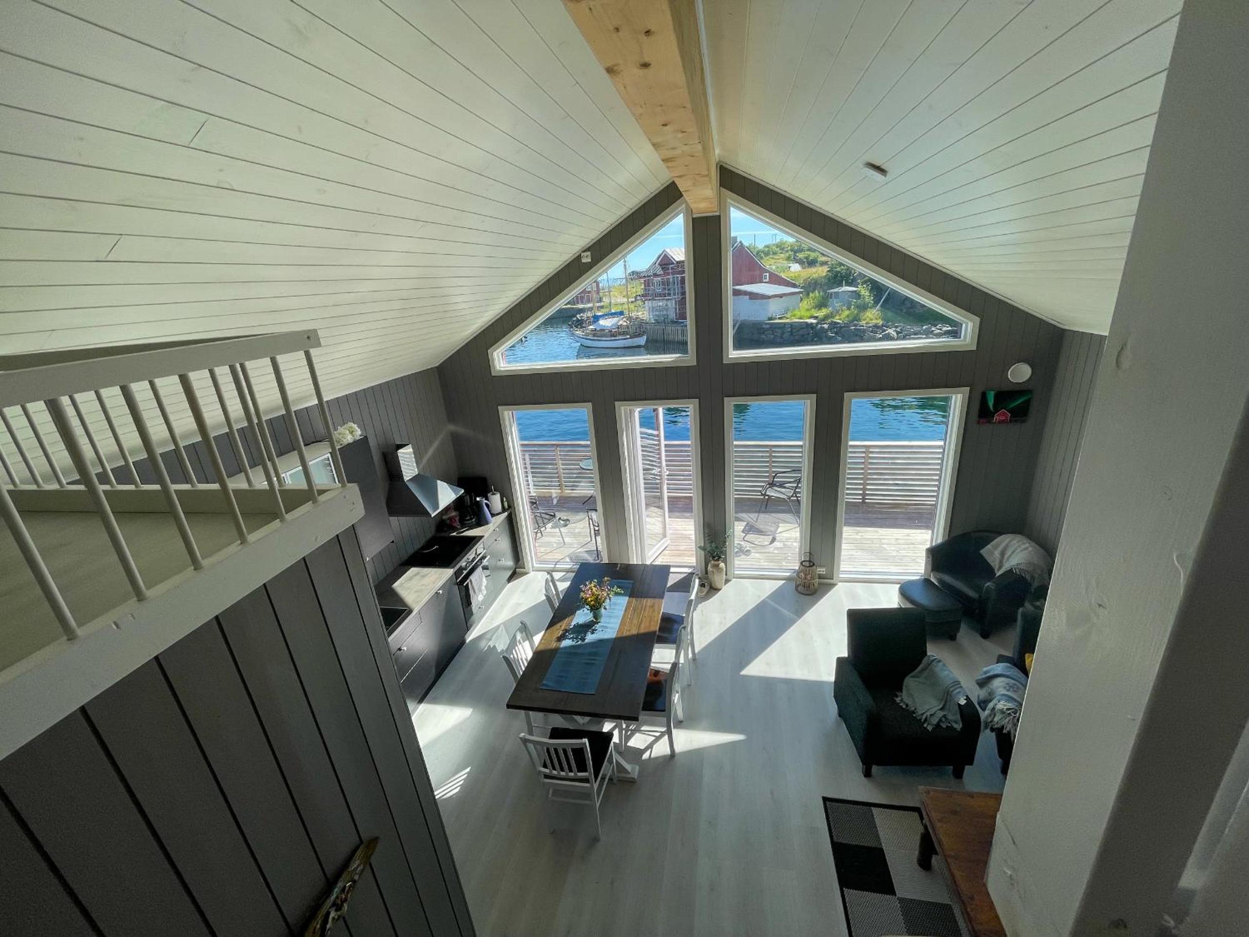 Three-Bedroom House photo 1