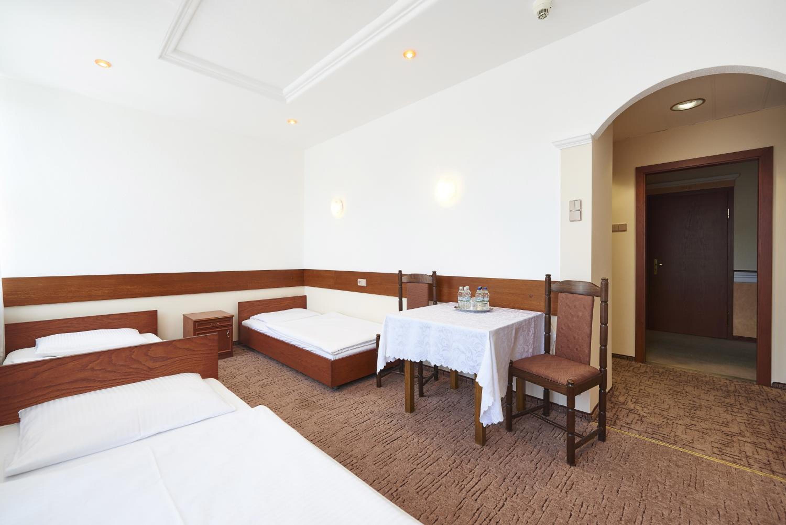 Triple Room - Photo 2