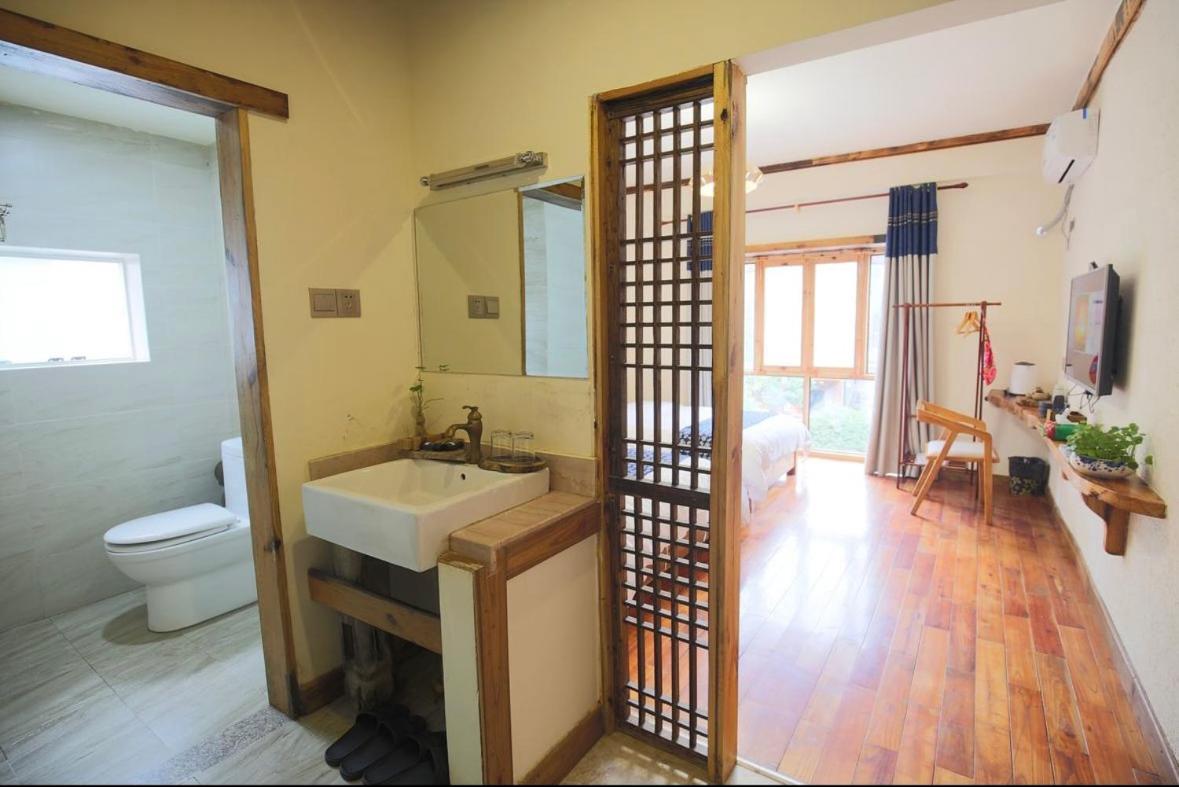 Deluxe Twin Room photo 3