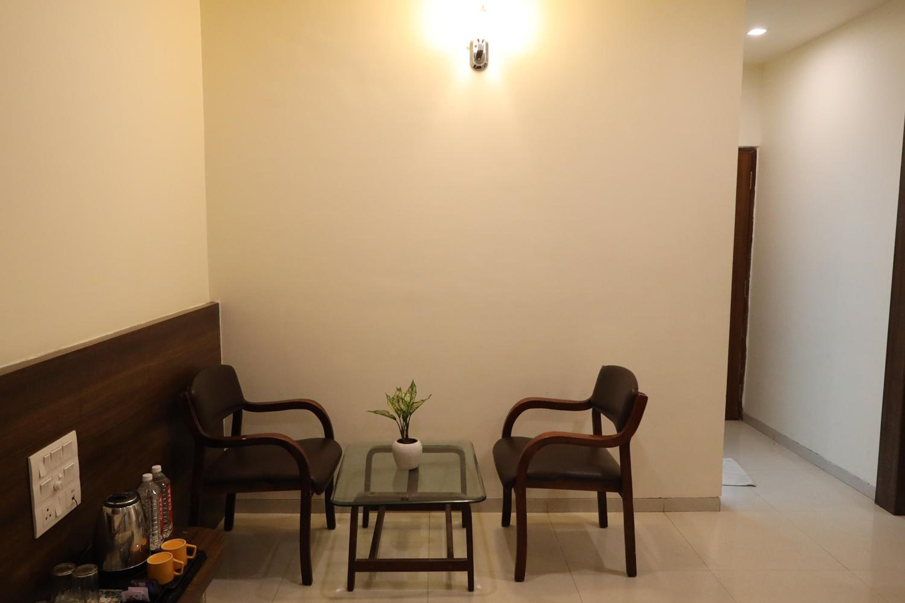Deluxe Room - Photo 1