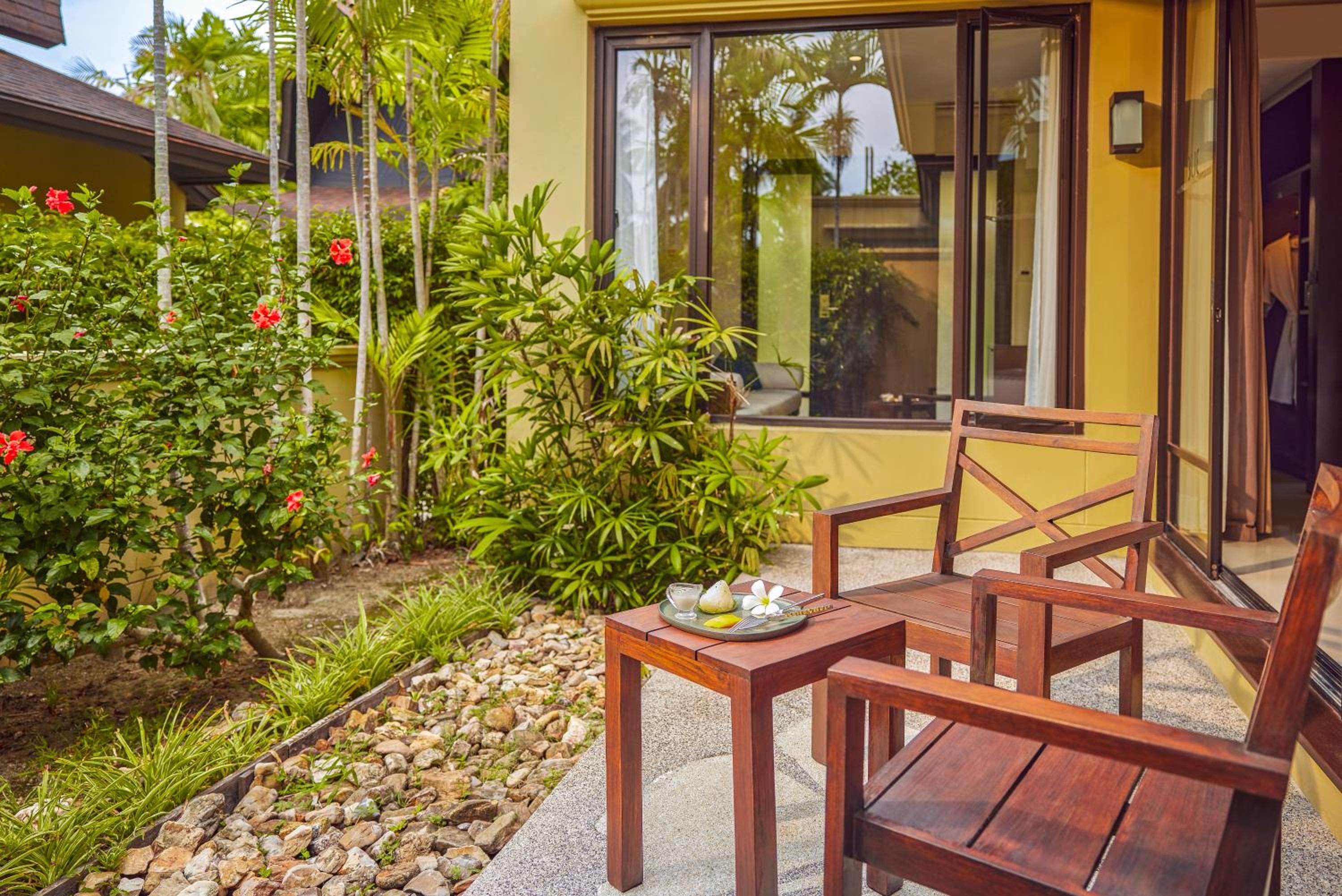 Pool Access Villa - Photo 5
