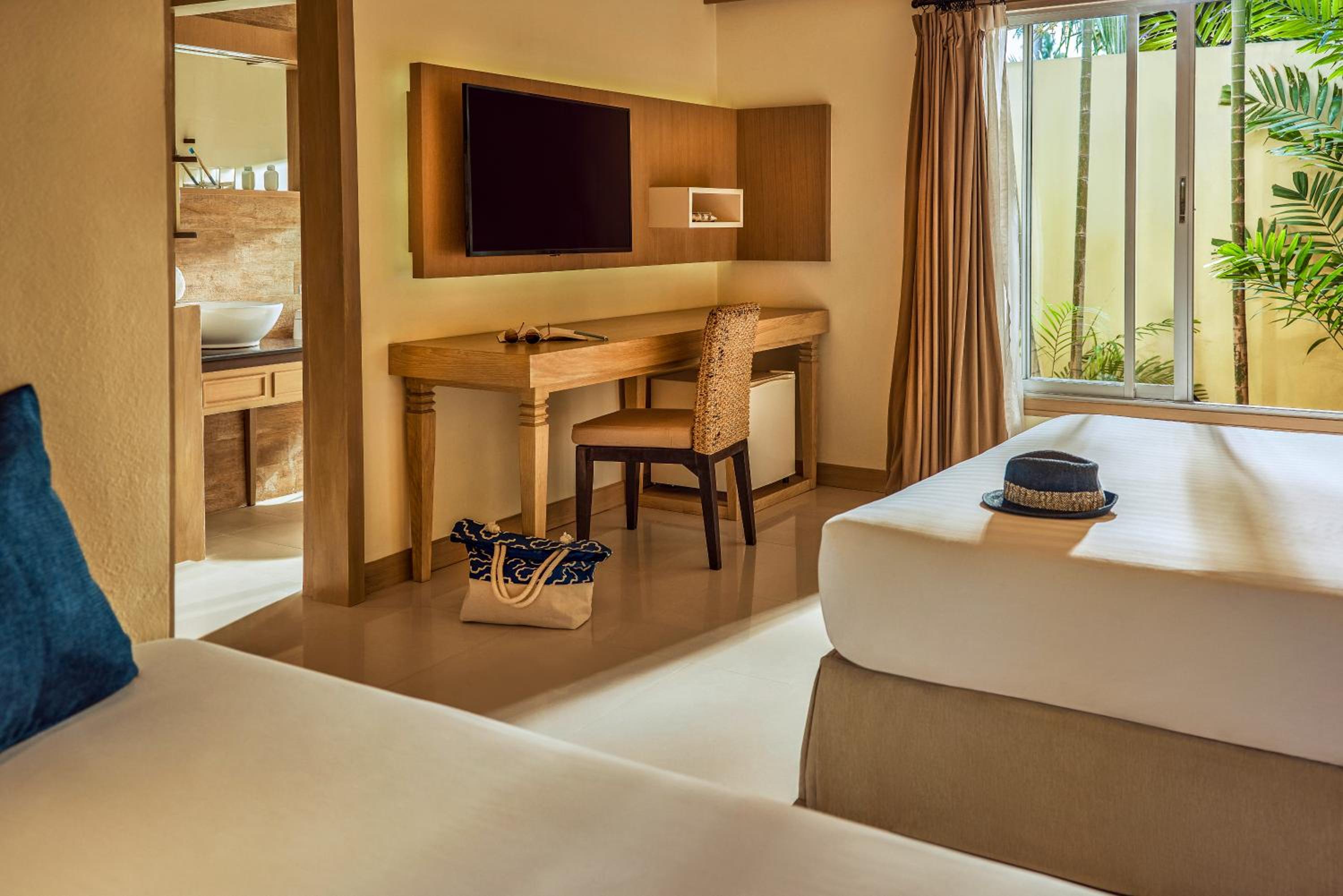 Deluxe Double or Twin Room - Photo 3