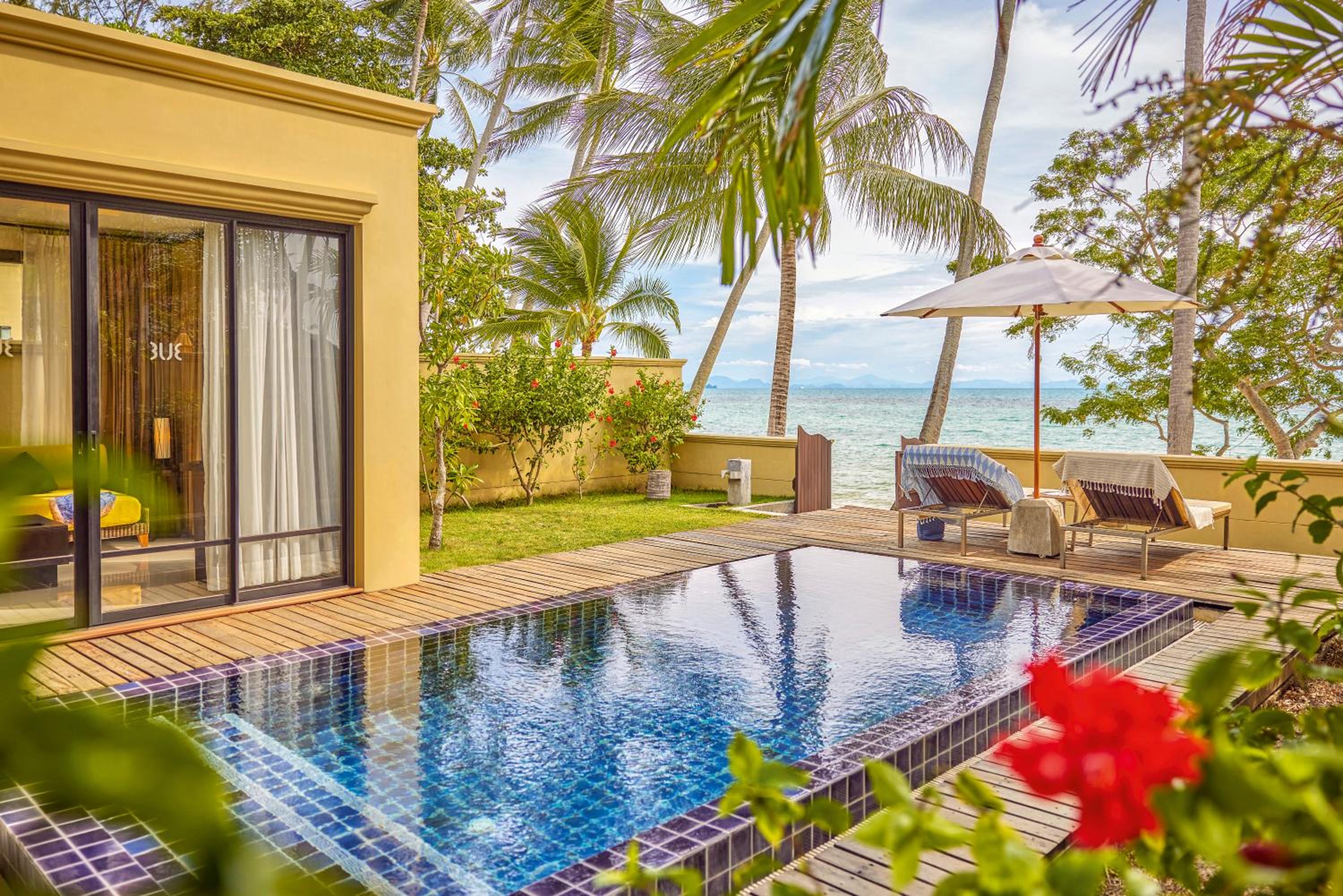 Beachfront villa with private pool - Photo 6