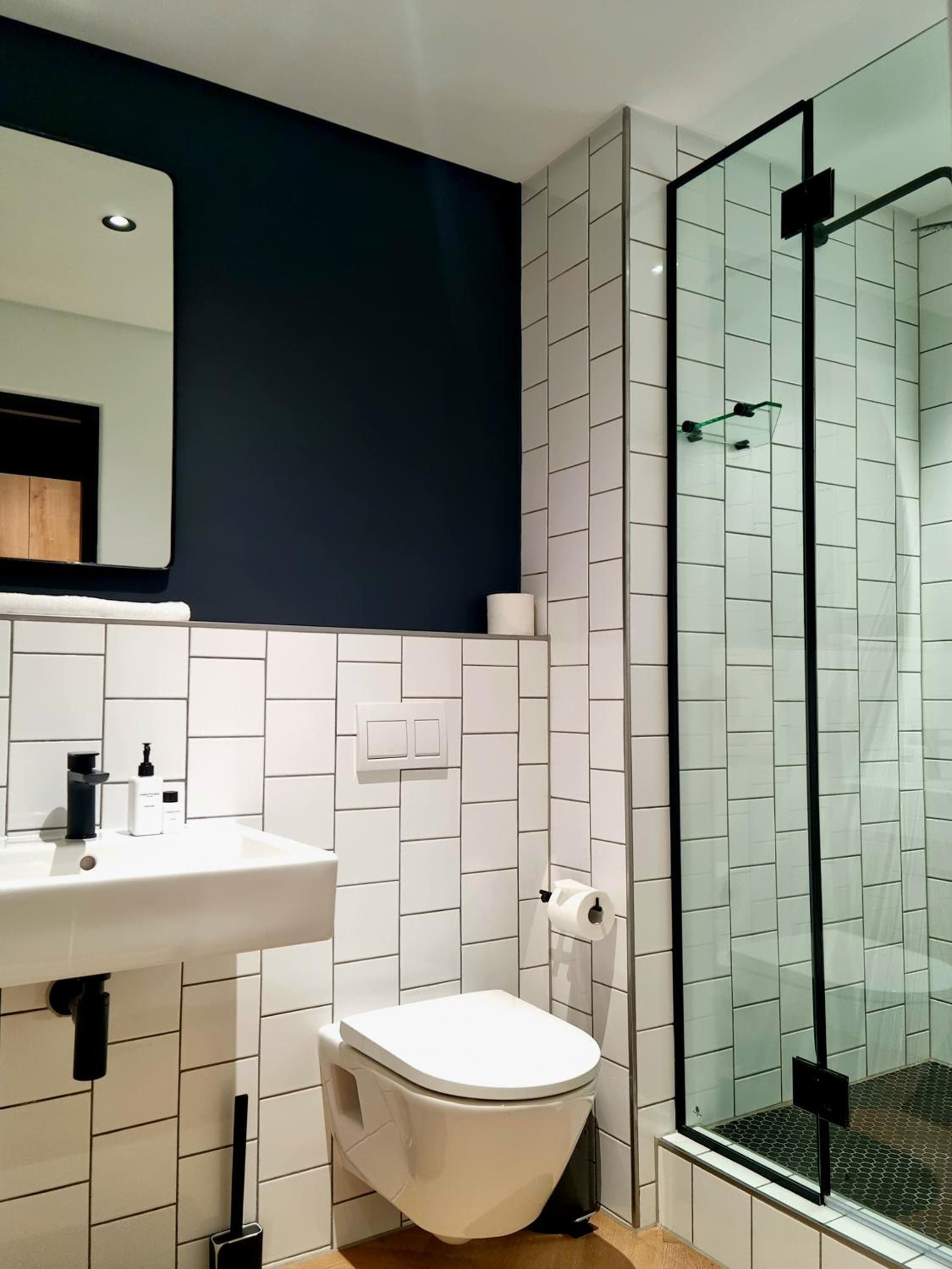 Studio Apartment - Photo 7