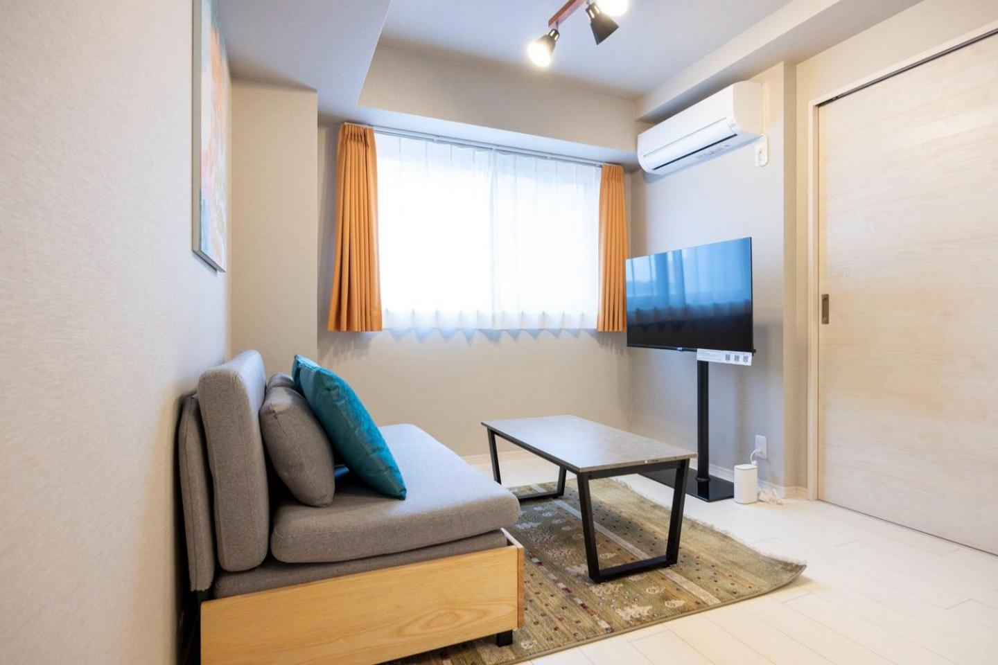 One-Bedroom Apartment photo 2
