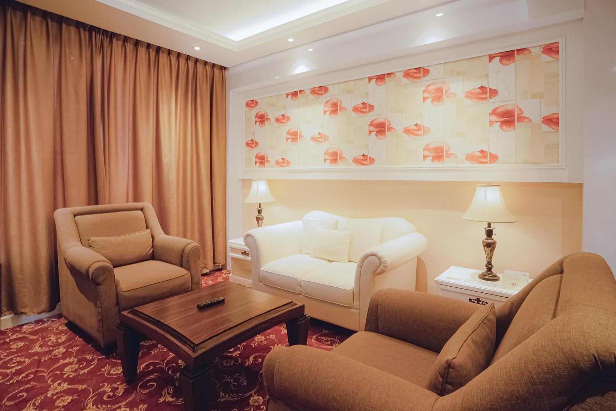 King Suite - Photo 5