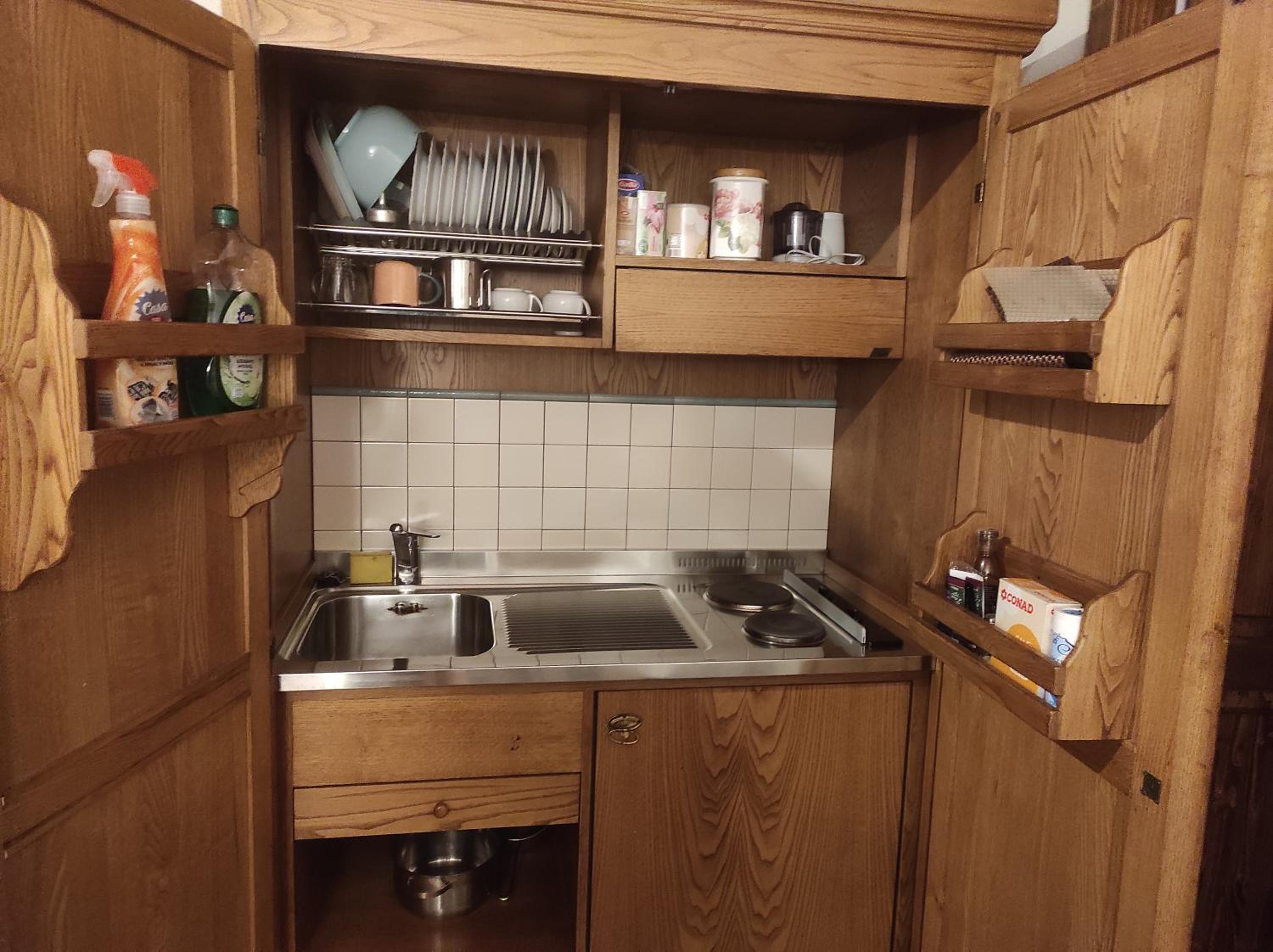 One-Bedroom Apartment - Photo 12