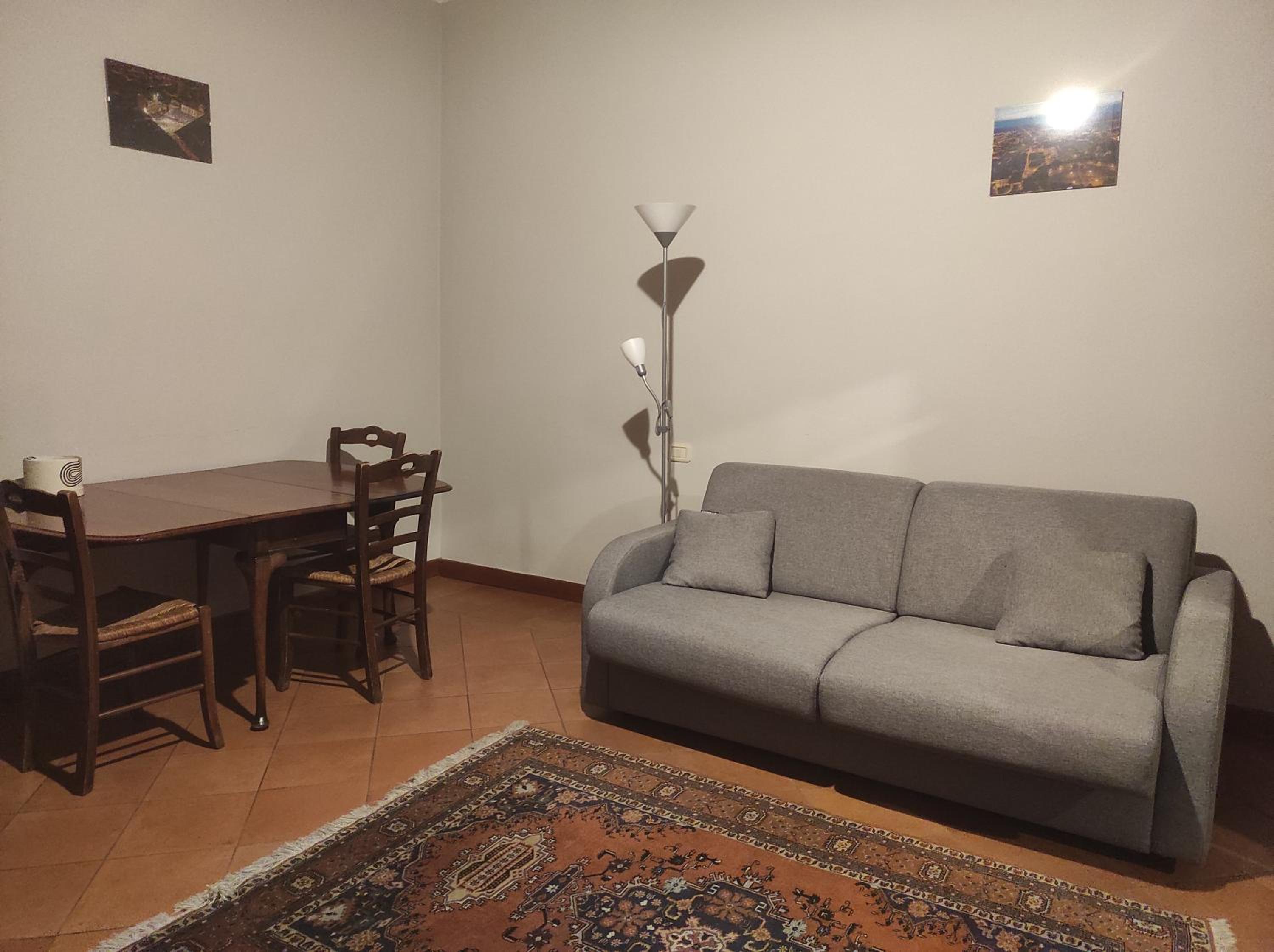One-Bedroom Apartment - Photo 11