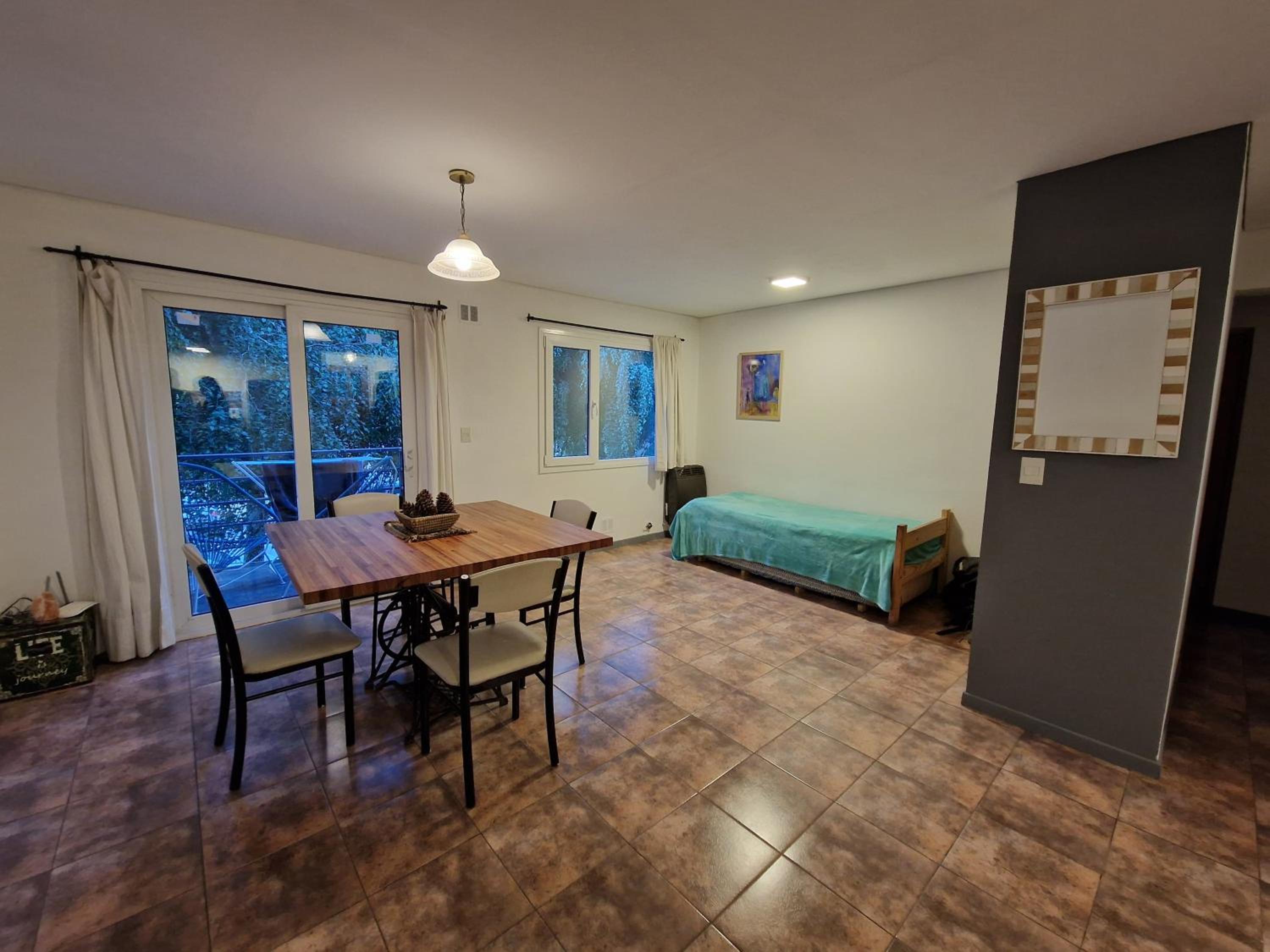 One-Bedroom Apartment photo 2