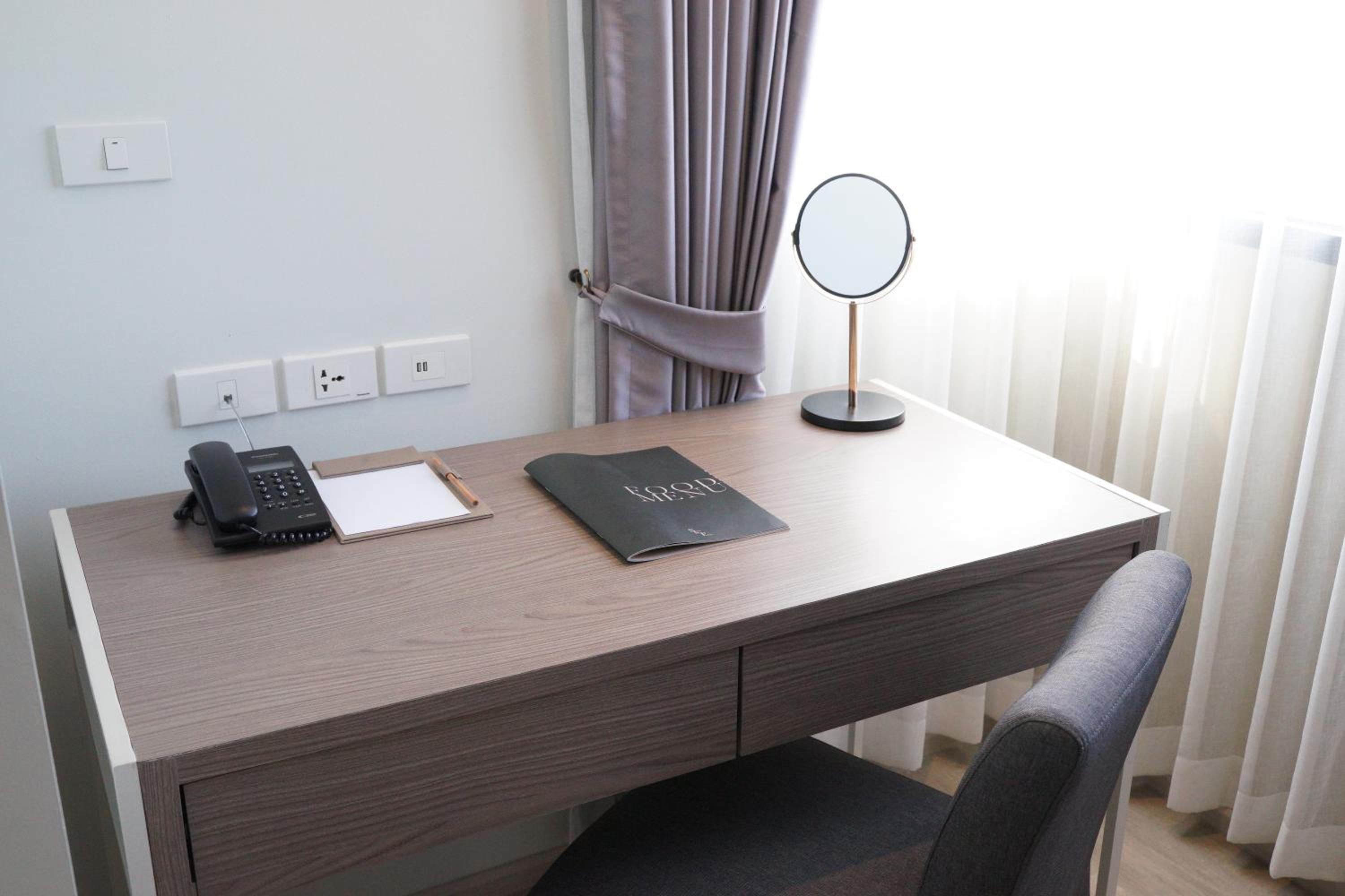 Corner Suites - Photo 10