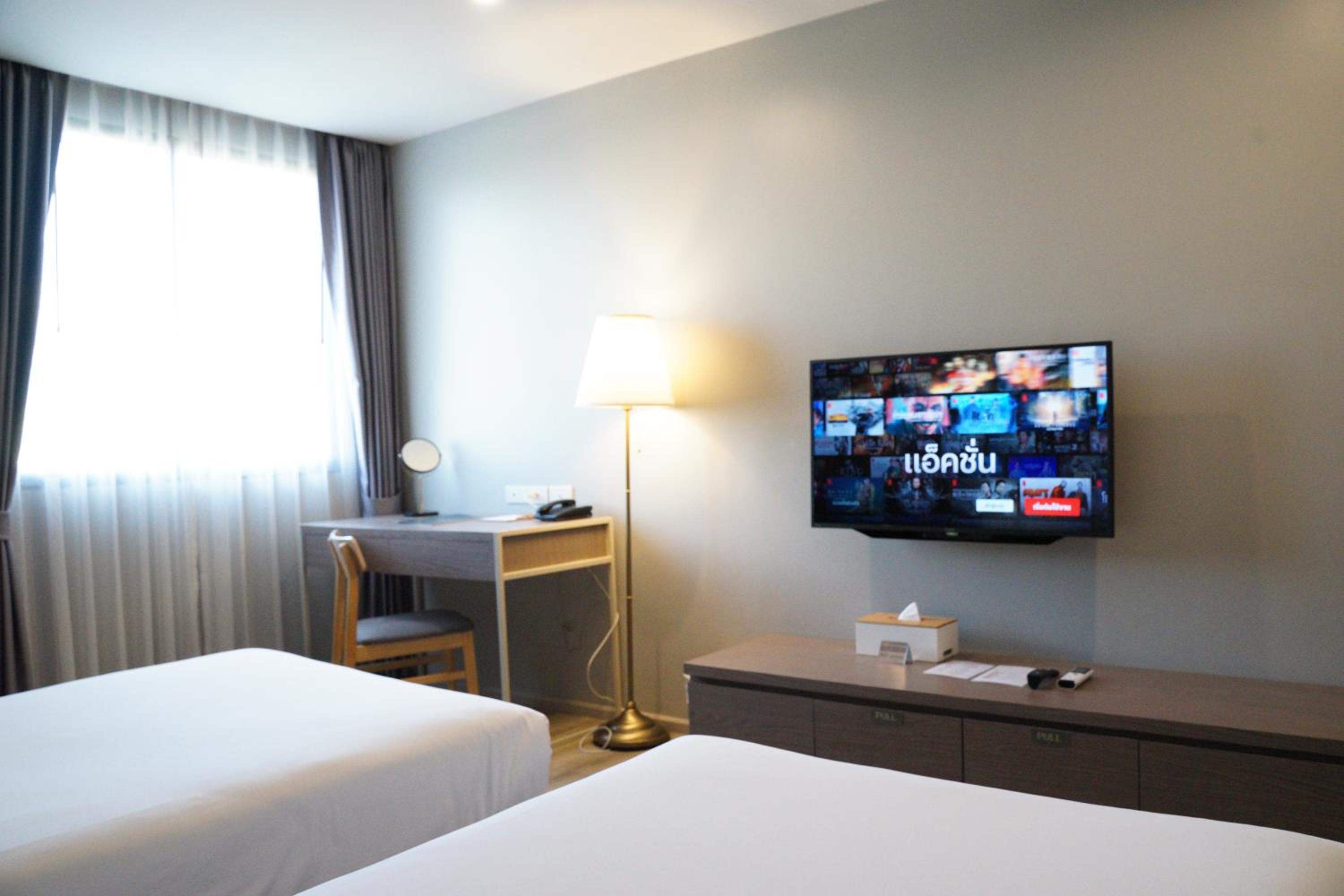 Deluxe Twin Room - Photo 16