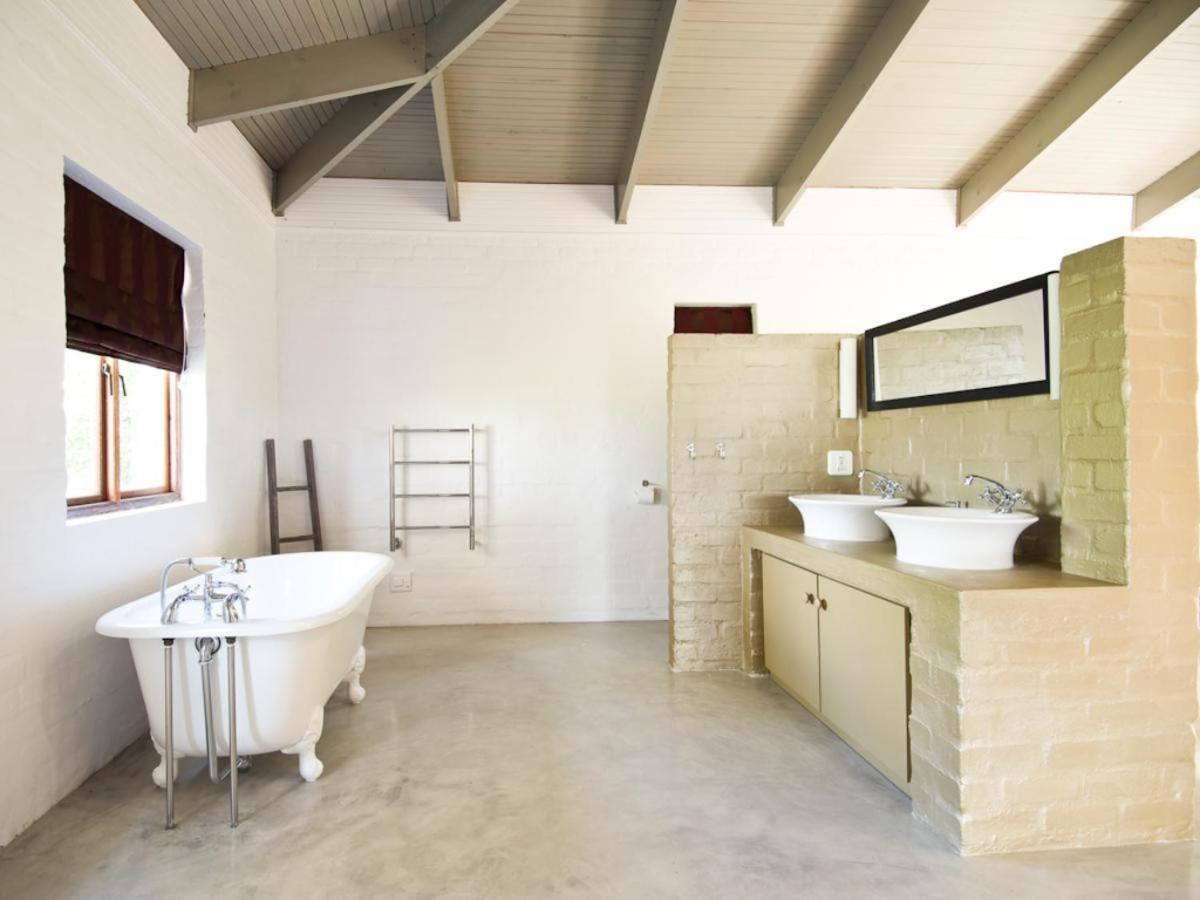 Luxury King Room photo 3