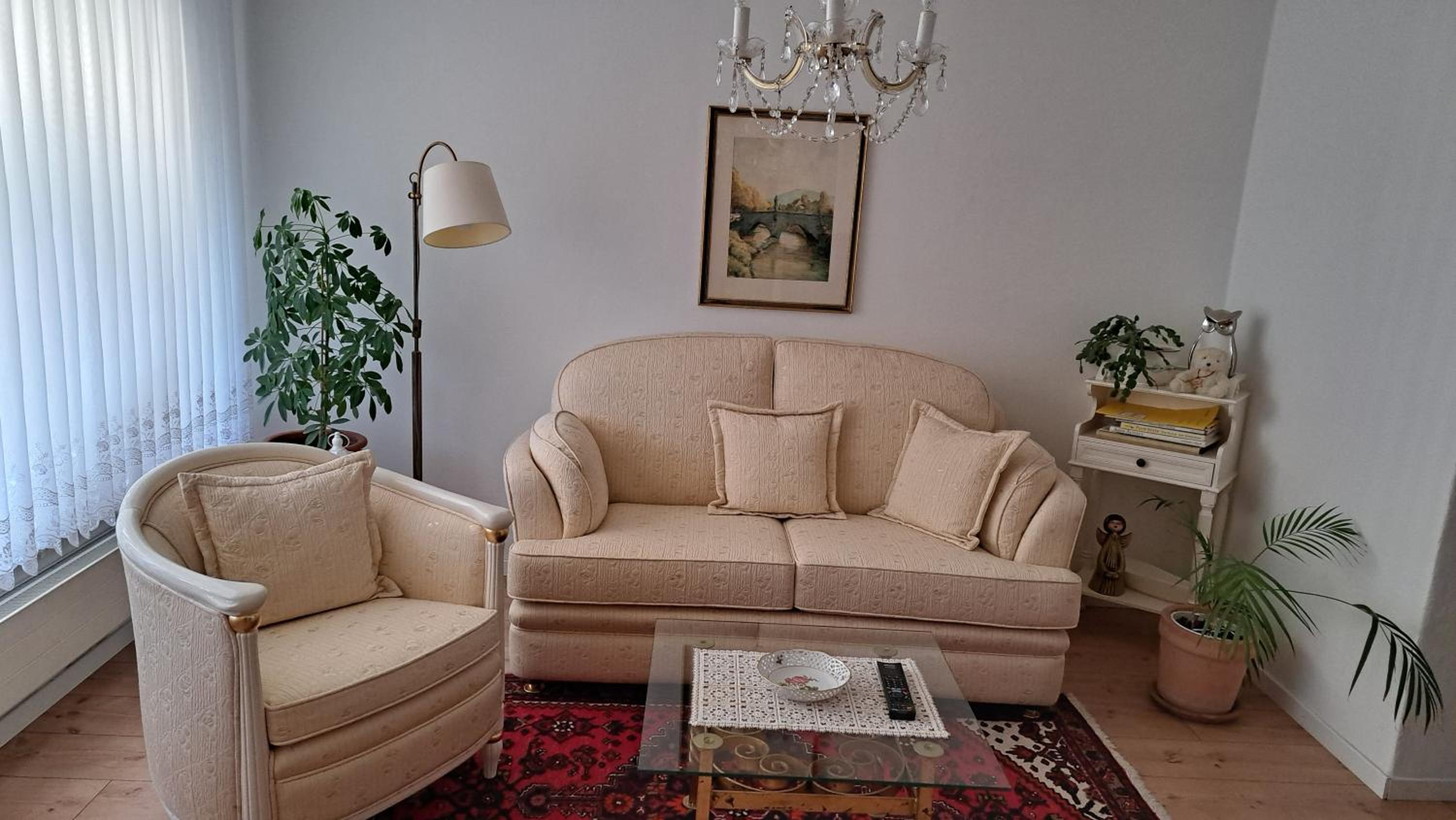 One-Bedroom Apartment photo 1