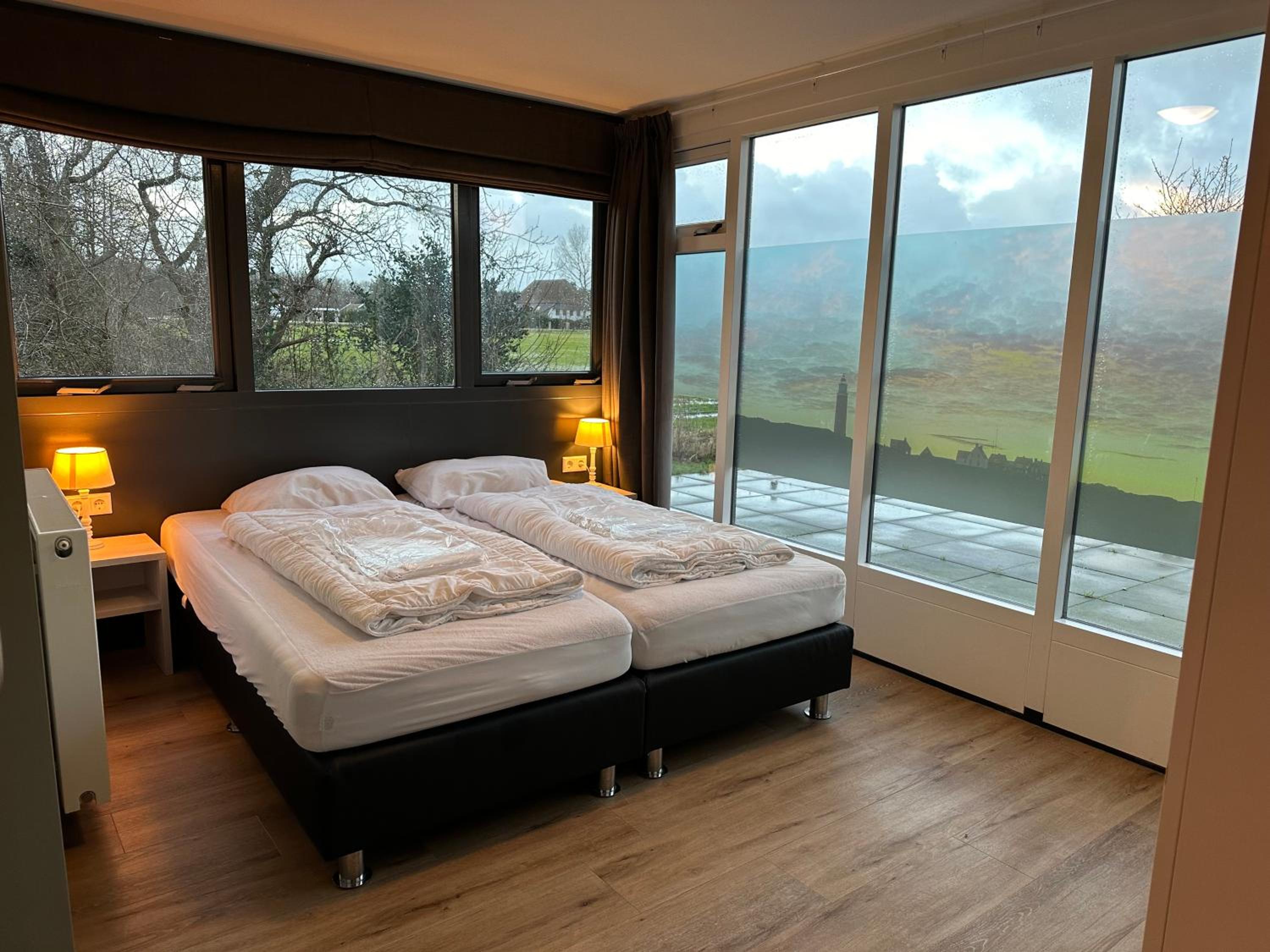 Three-Bedroom Chalet photo 3