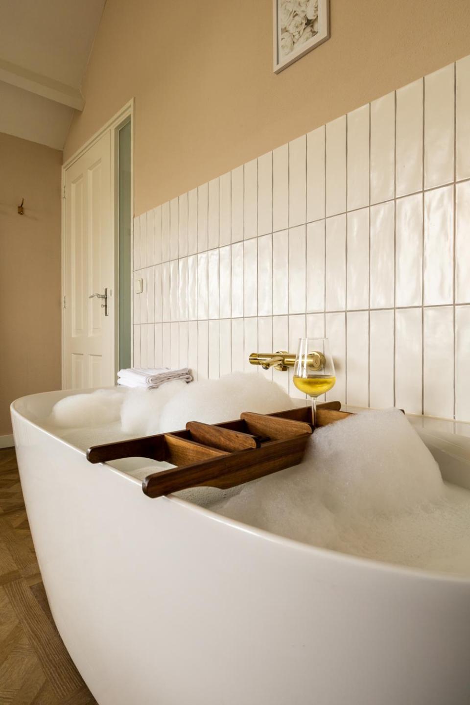 Triple Room with Garden View - Photo 10
