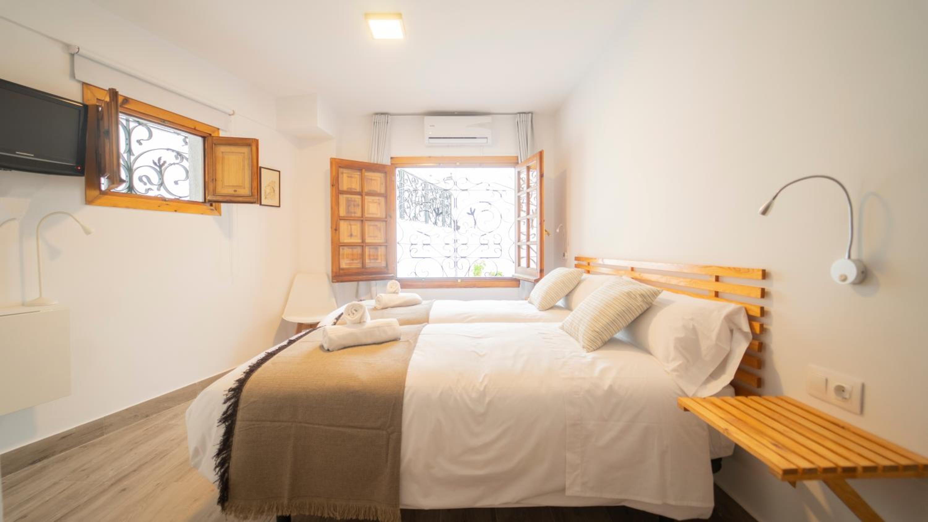 Habitación Doble con Baño Privado
