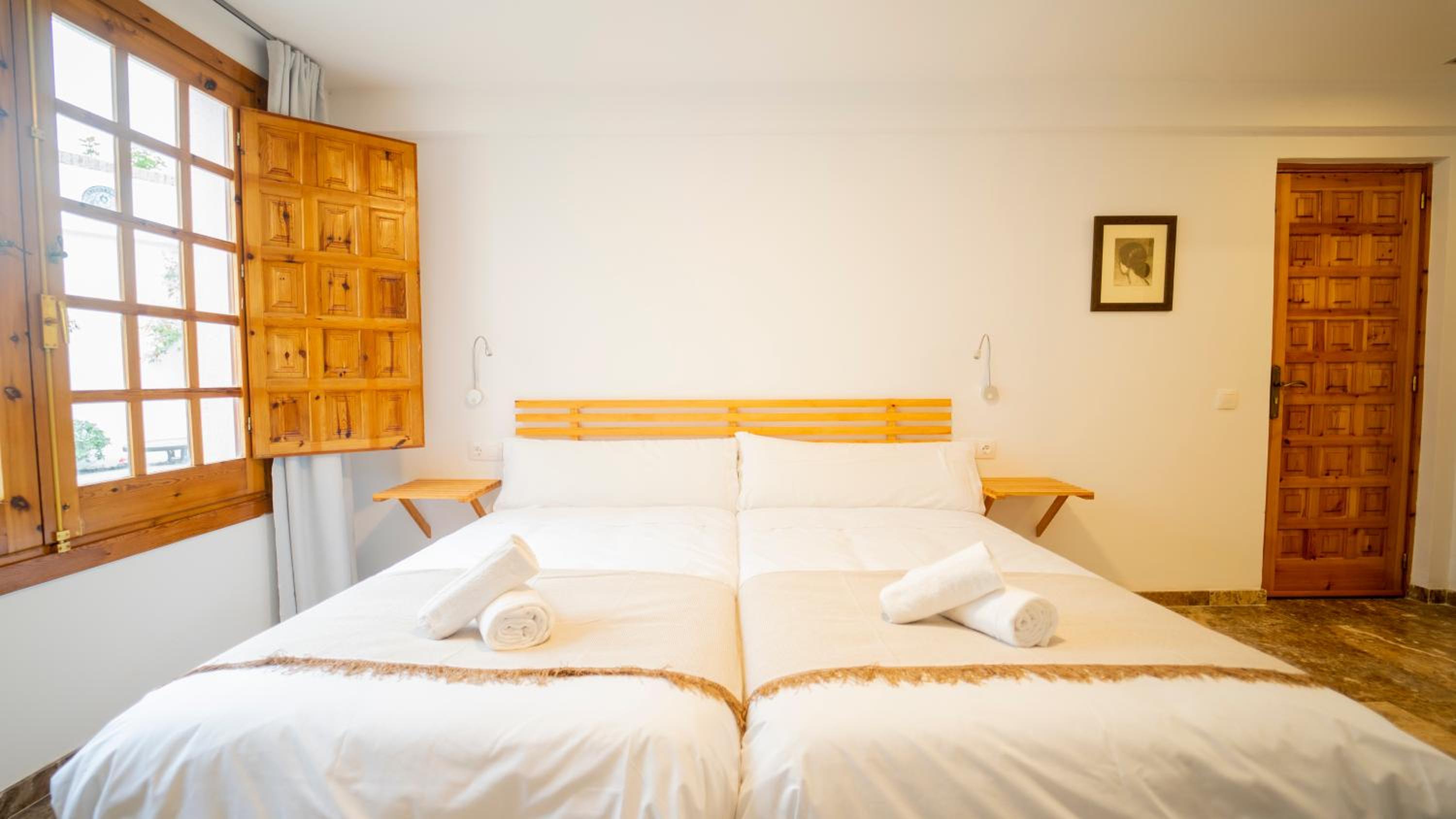 Habitación Doble con Baño Privado