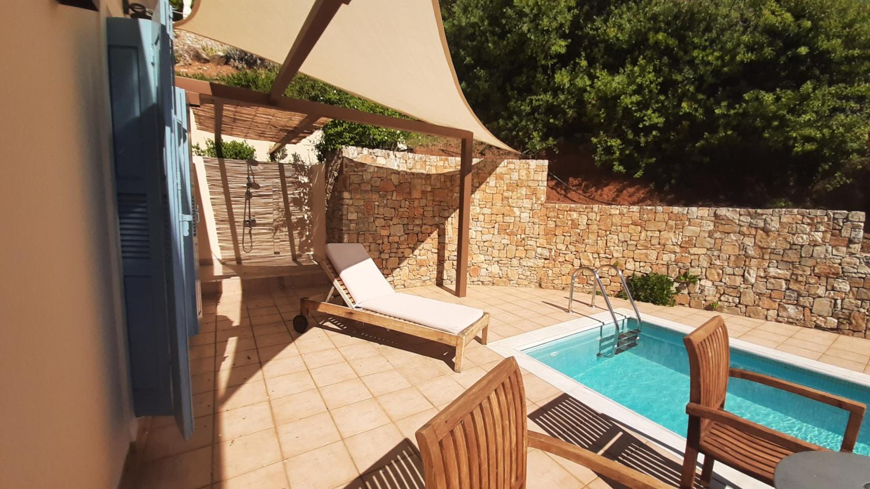 Family Suite with Private Pool photo 2