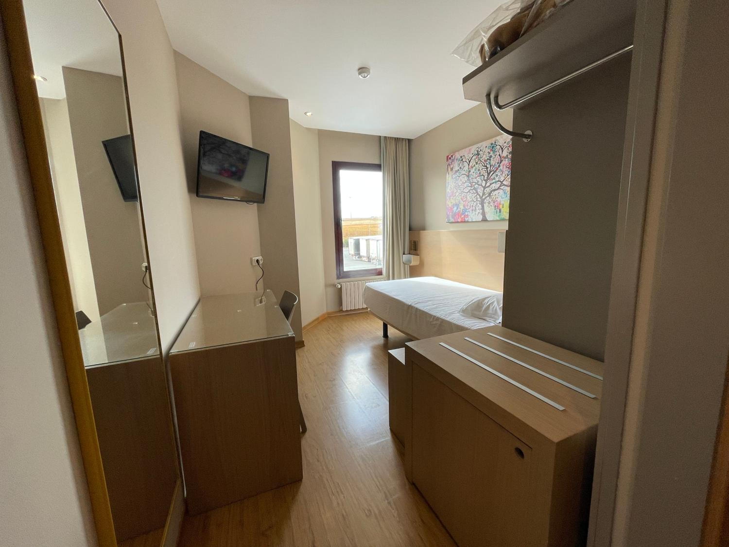 Single Room photo 3