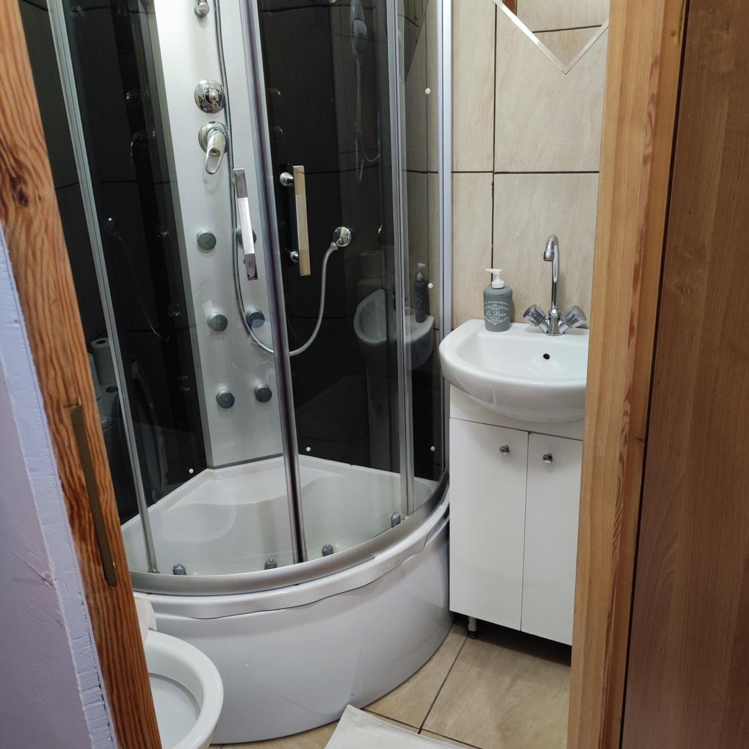 Small Double Room - Photo 4