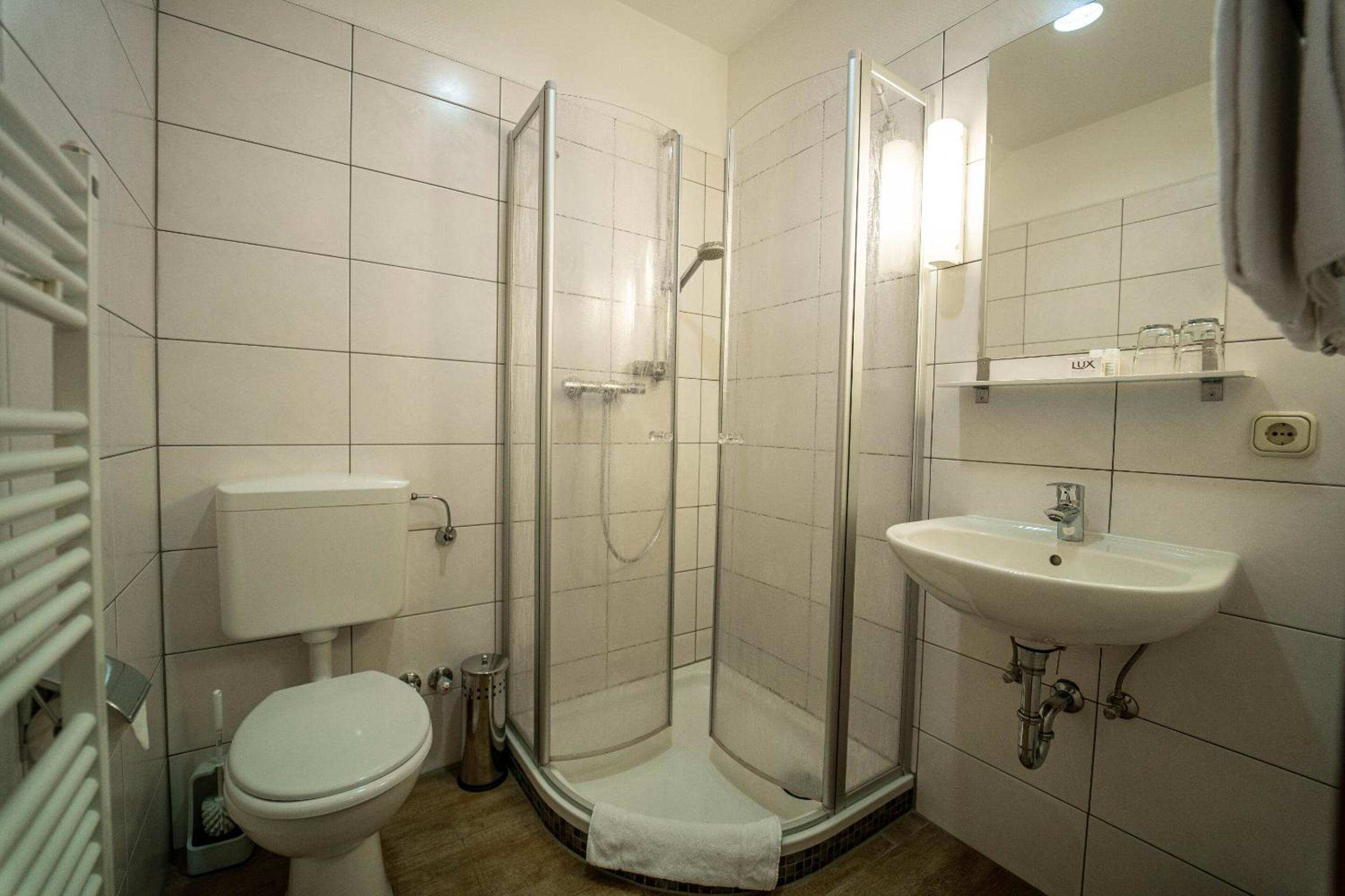 Classic Quadruple Room - Photo 5