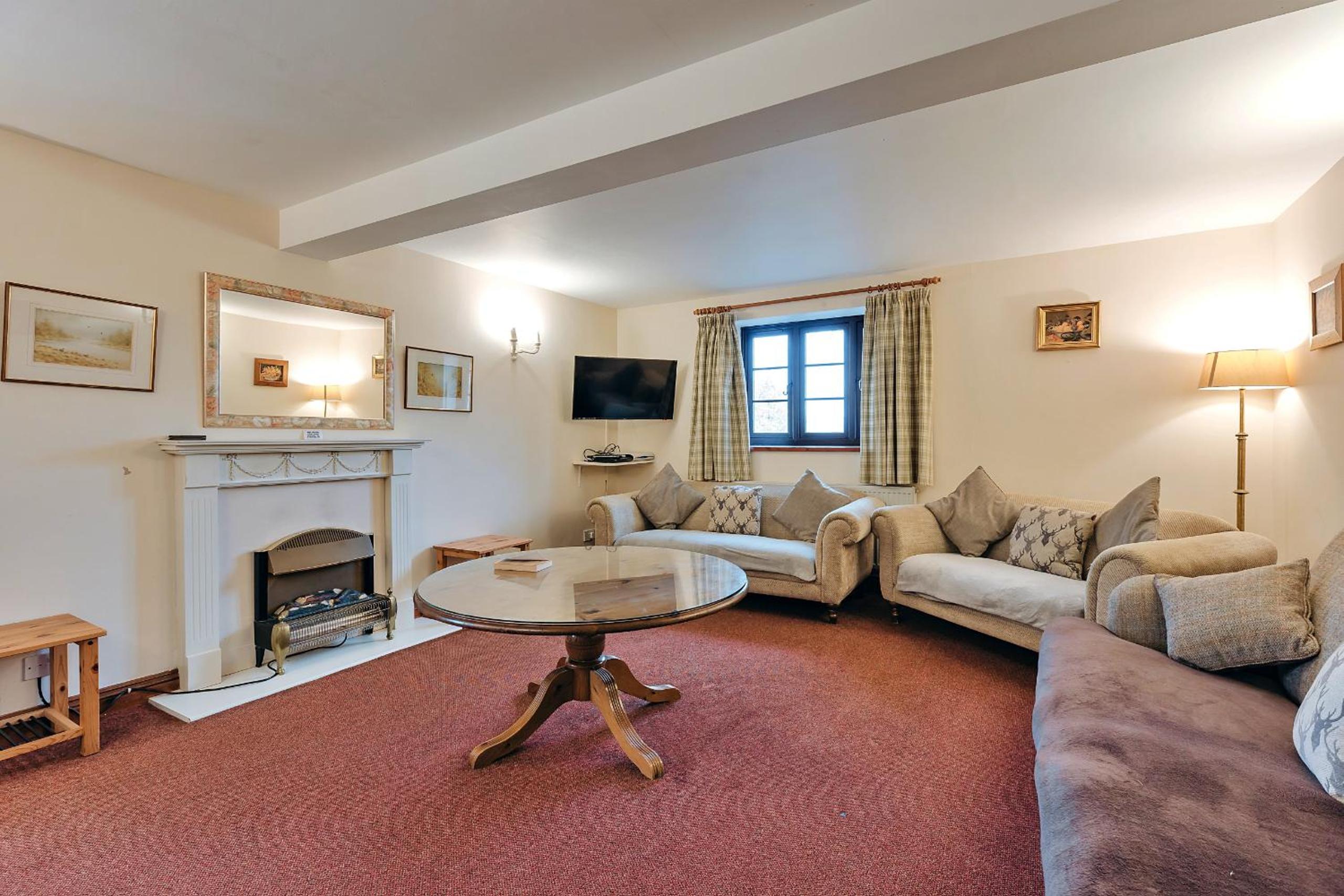 Three-Bedroom House photo 2