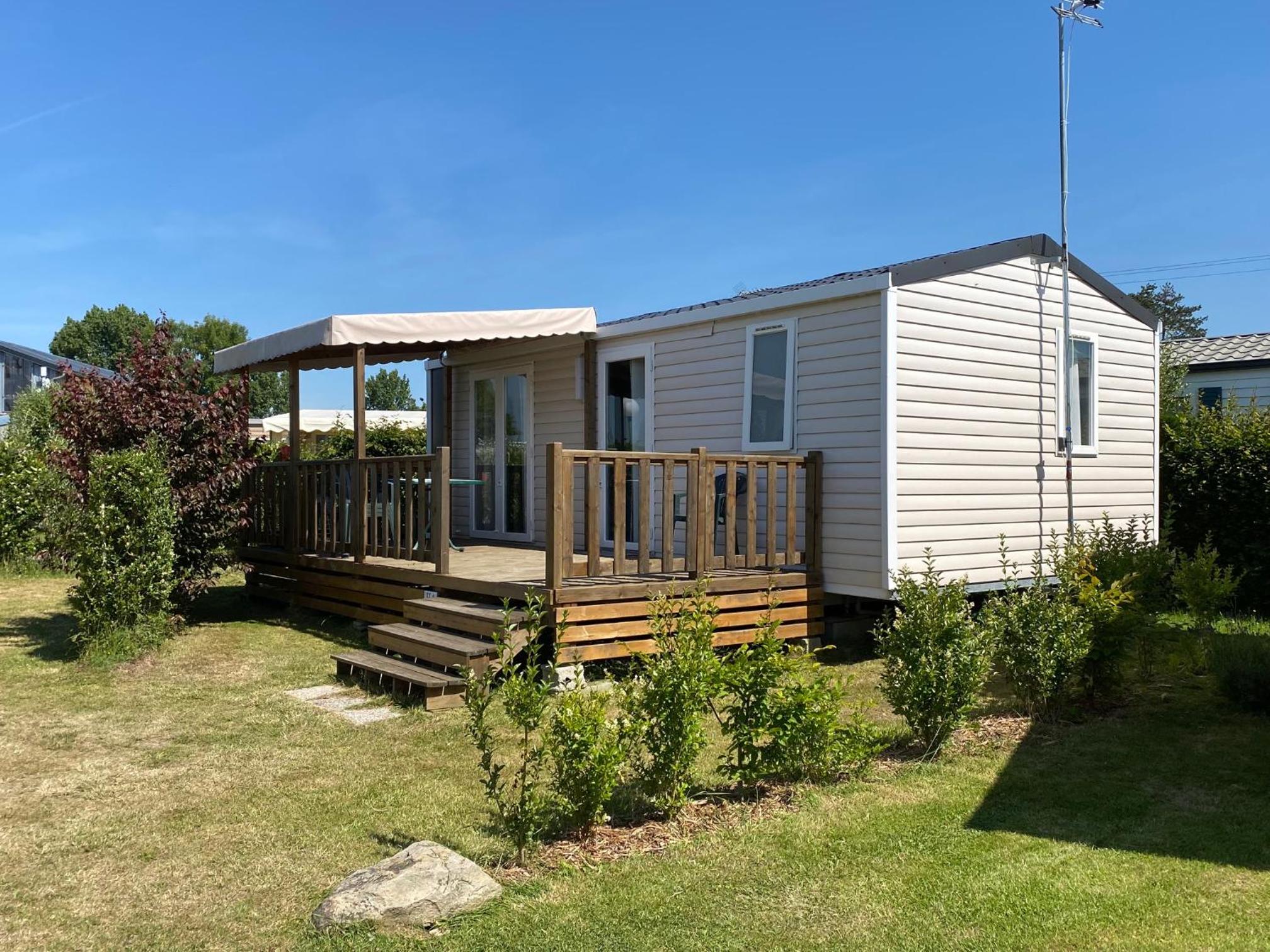 Mobile Home (Riviera) photo 1