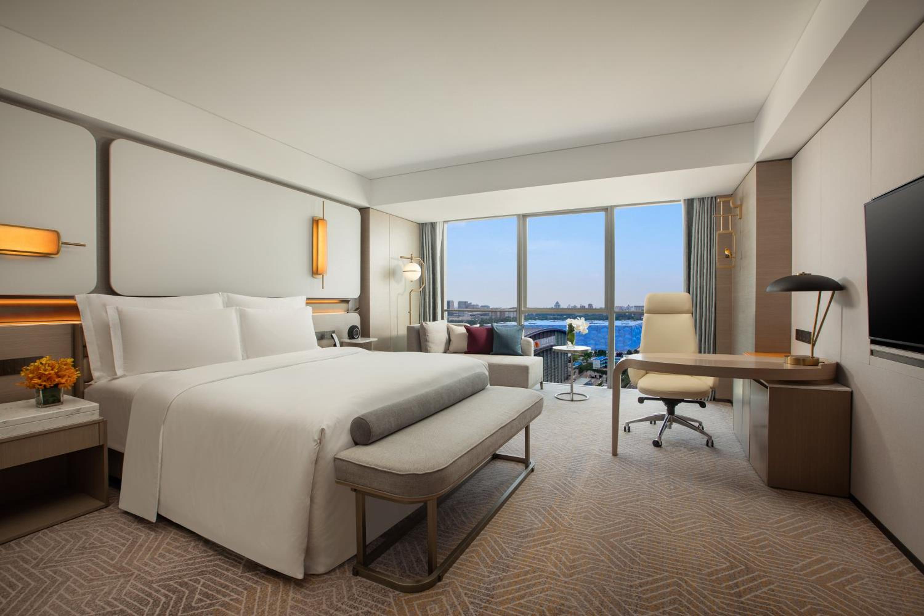 Classic Room with One King Bed - Birds Nest View - Photo 3