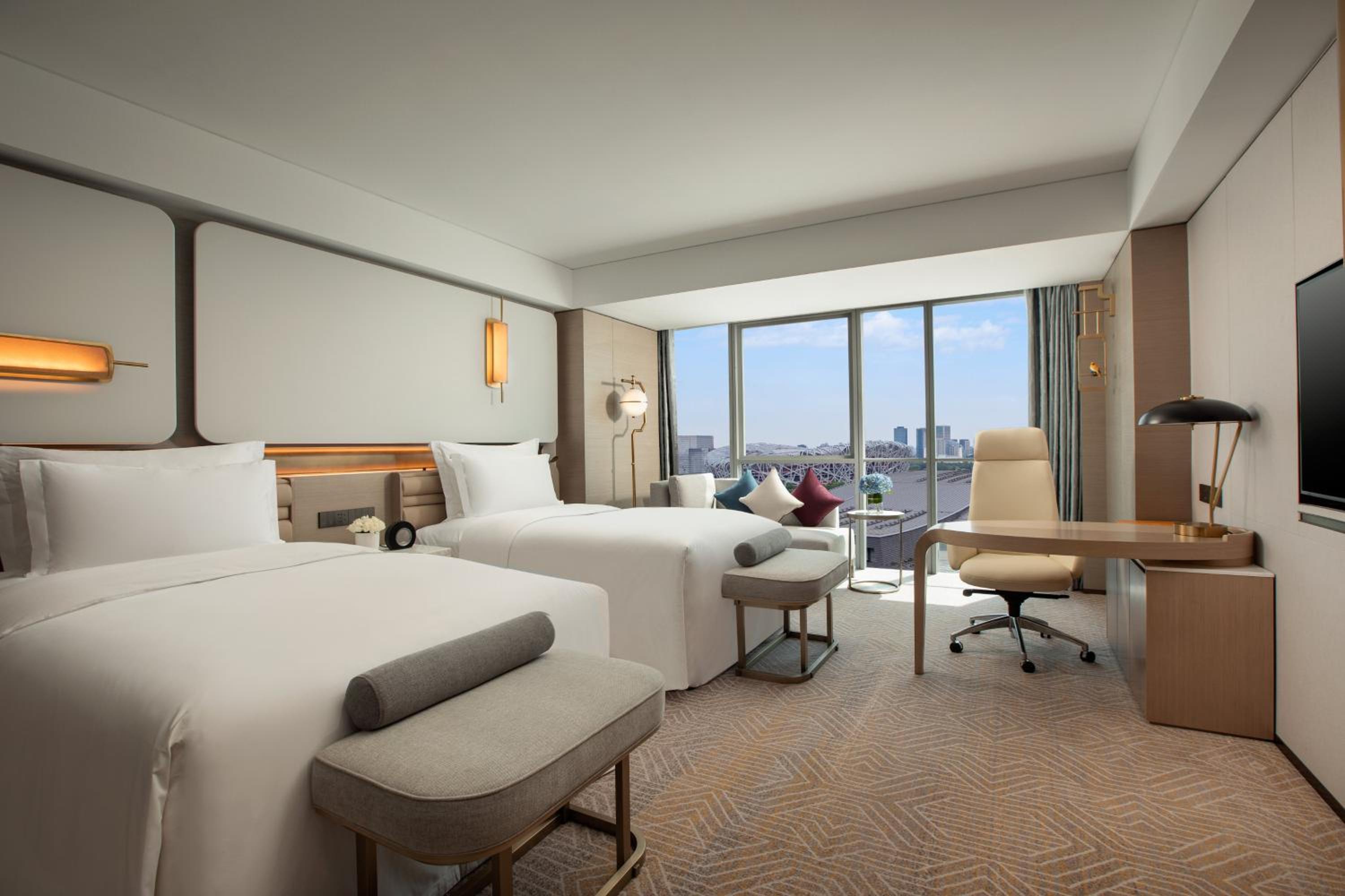 Classic Twin Room with Birds Nest View - Photo 1
