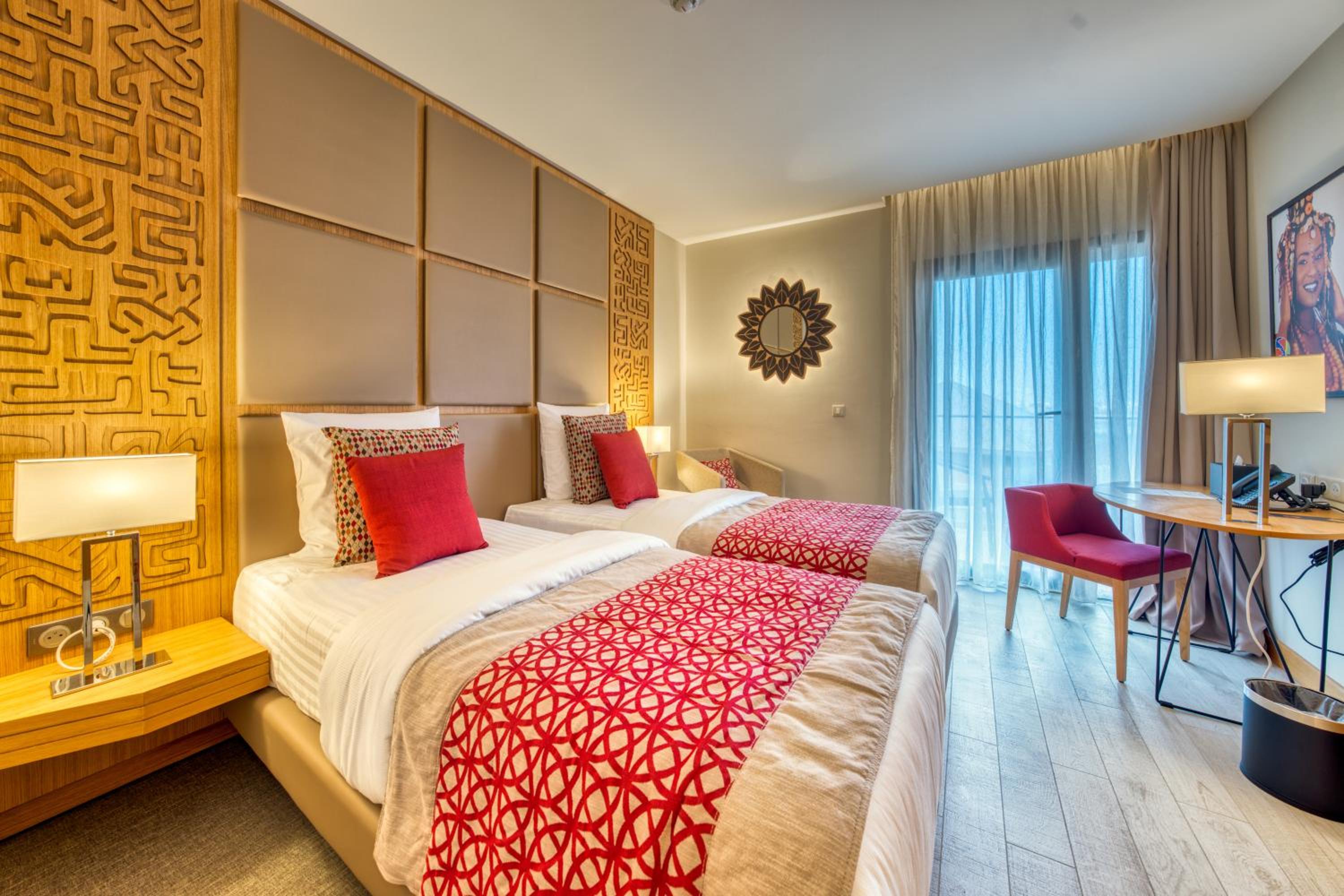 Deluxe Double Room with Balcony and Sea View photo 2