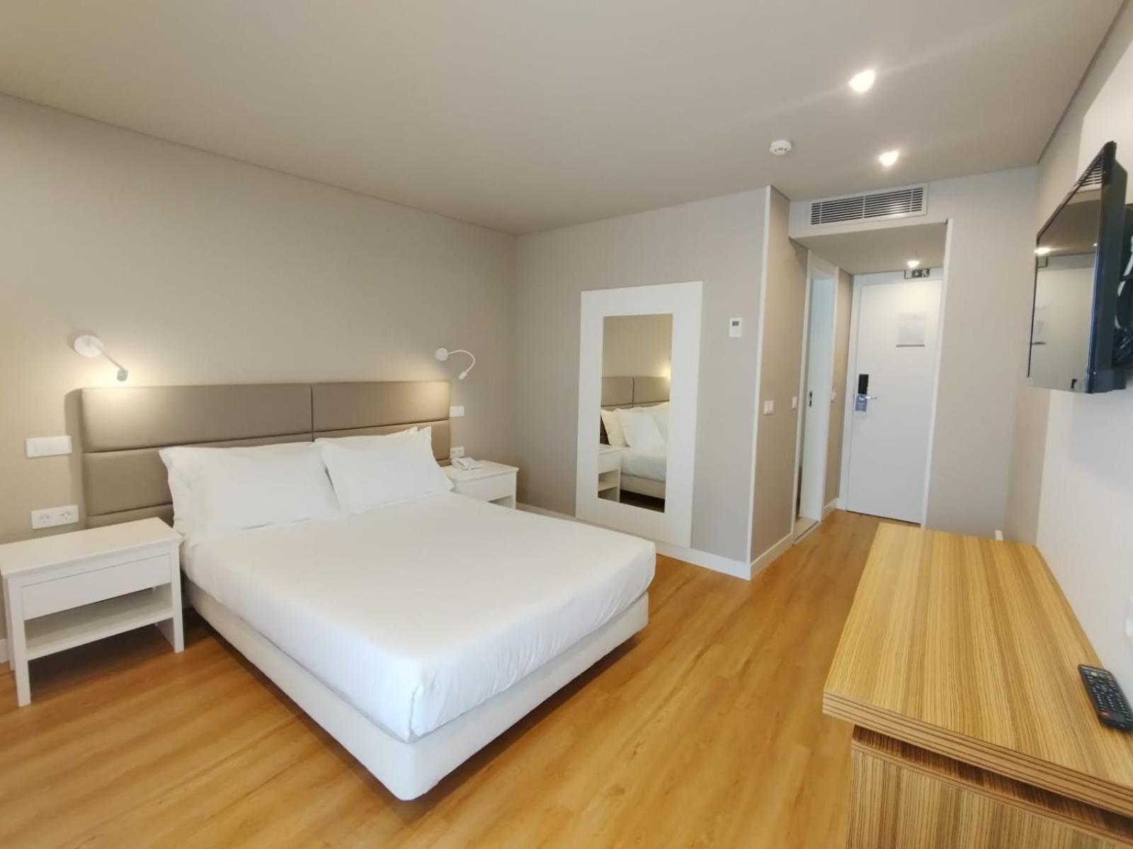 Double Room - Photo 2