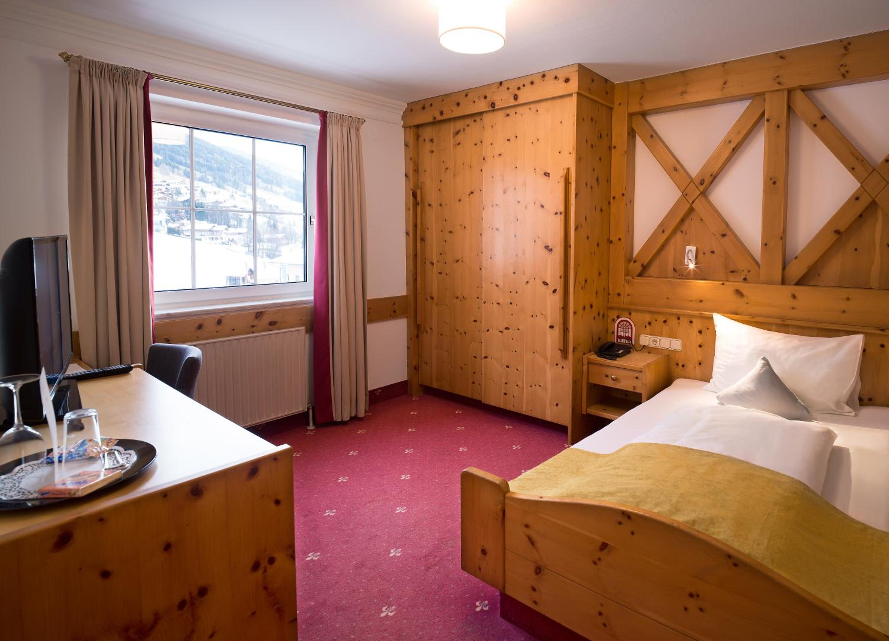 Single Room photo 3