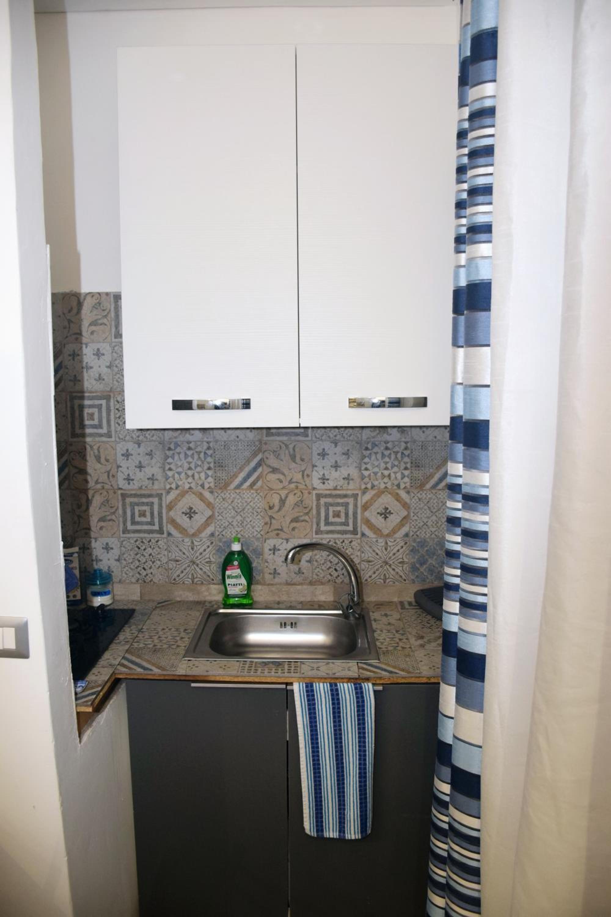 Apartment with Balcony - Photo 14