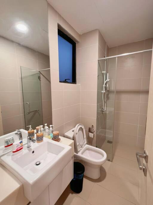 Three-Bedroom Apartment photo 2
