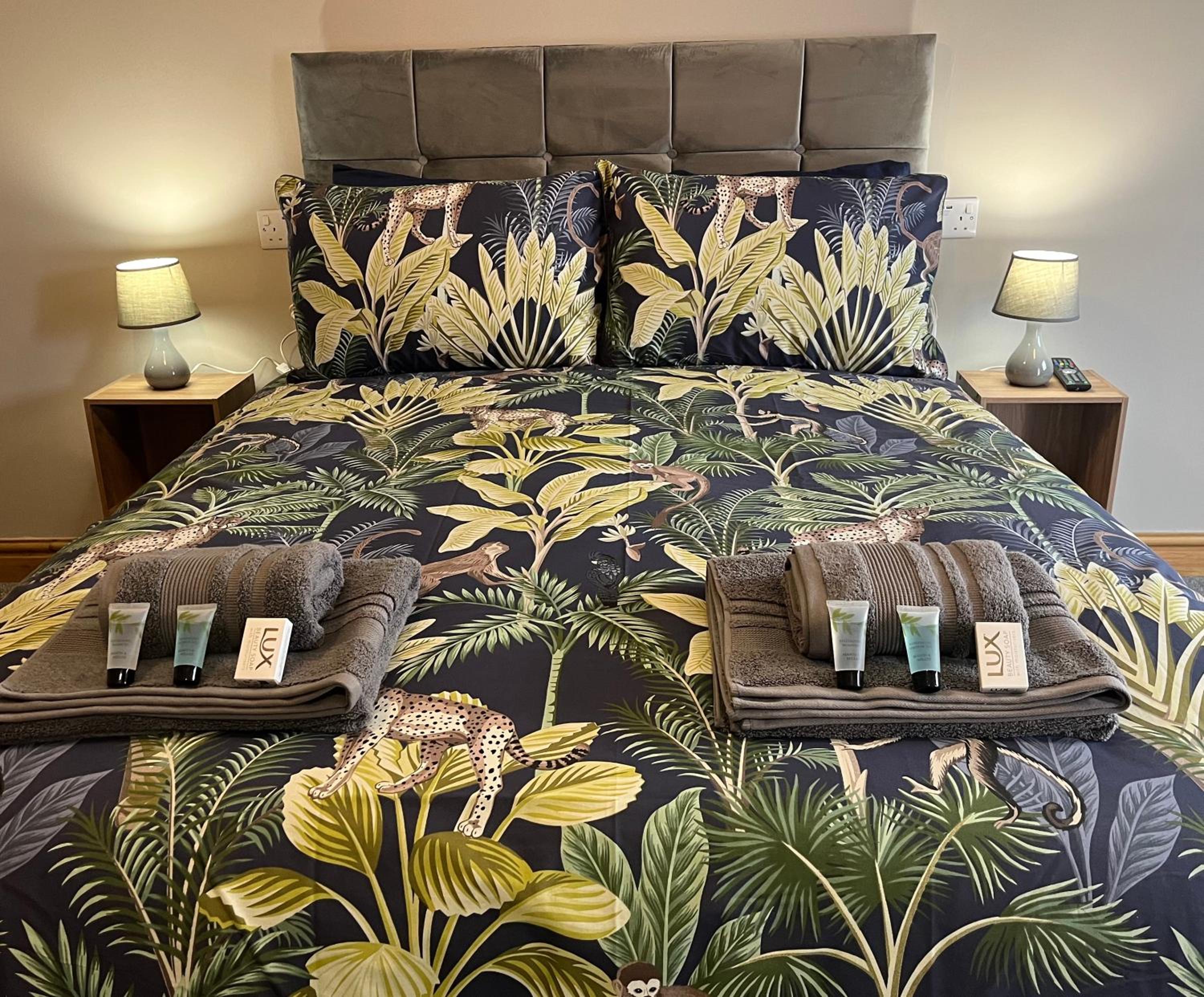 Deluxe Double Room with Shower