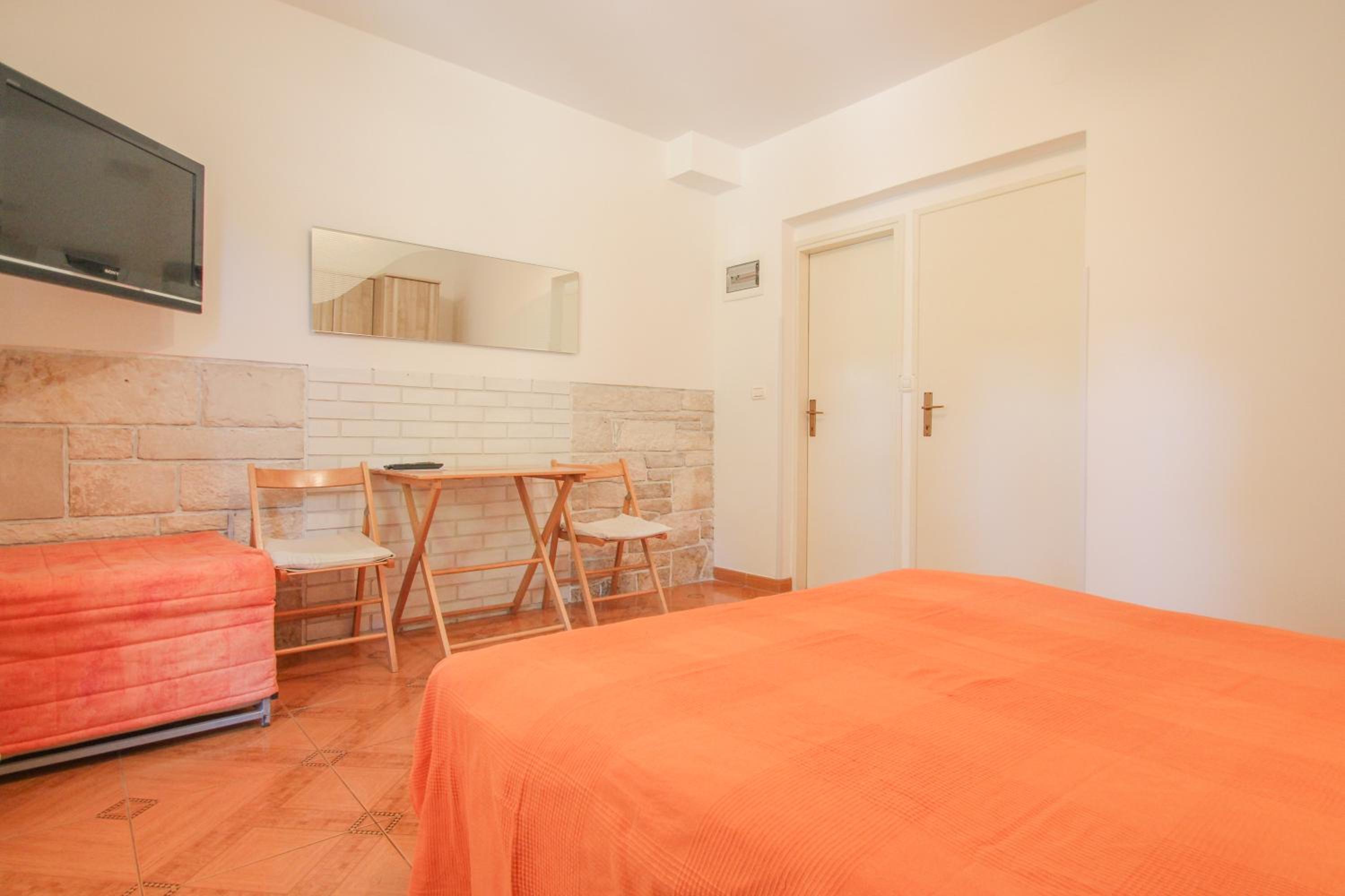 Apartment - Ground Floor photo 2