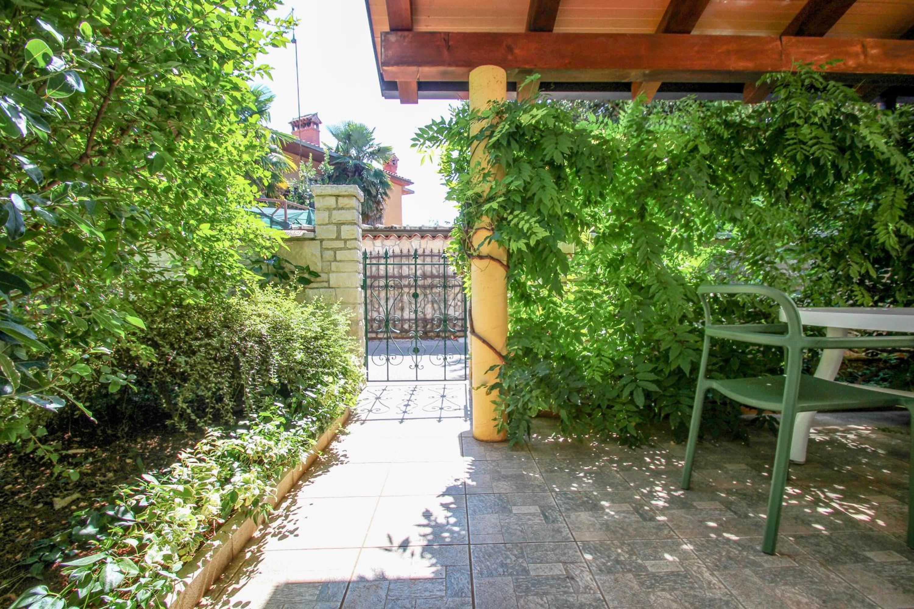 Apartment - Ground Floor photo 3