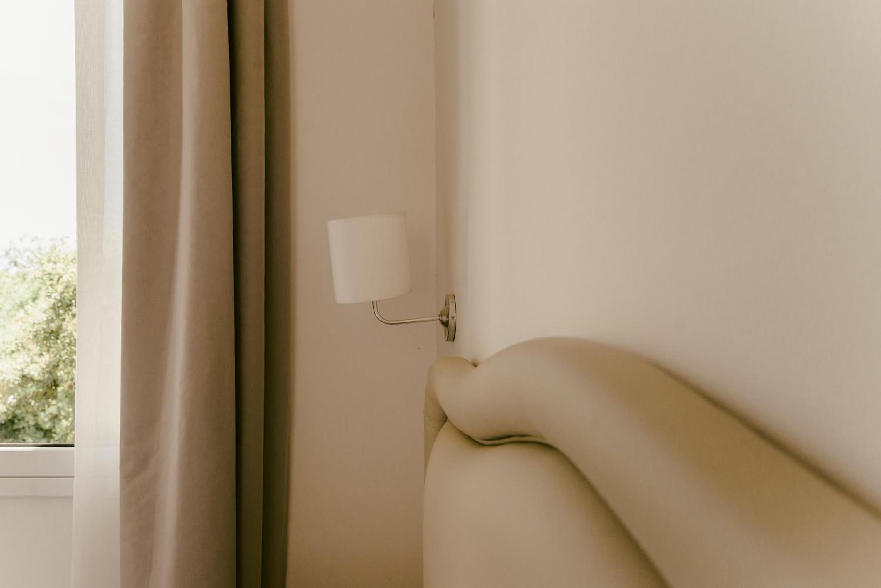 One-Bedroom Suite - Photo 9