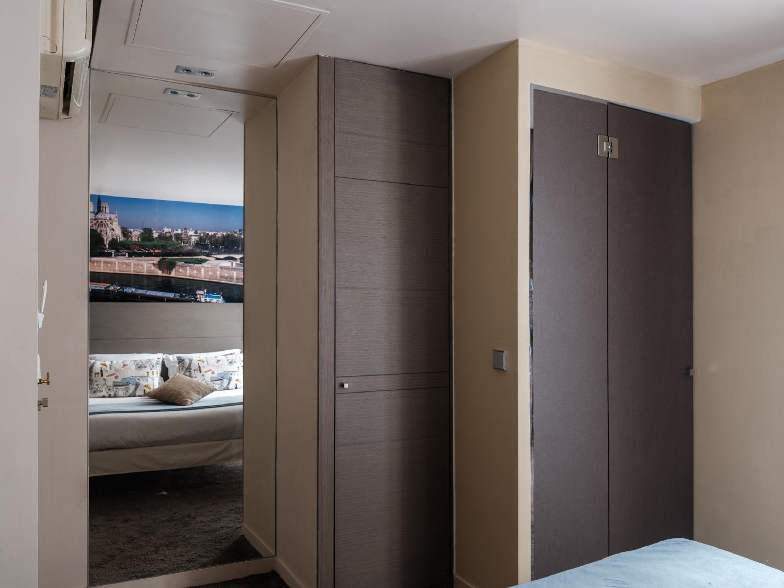 Design Executive Room thumbnail 5