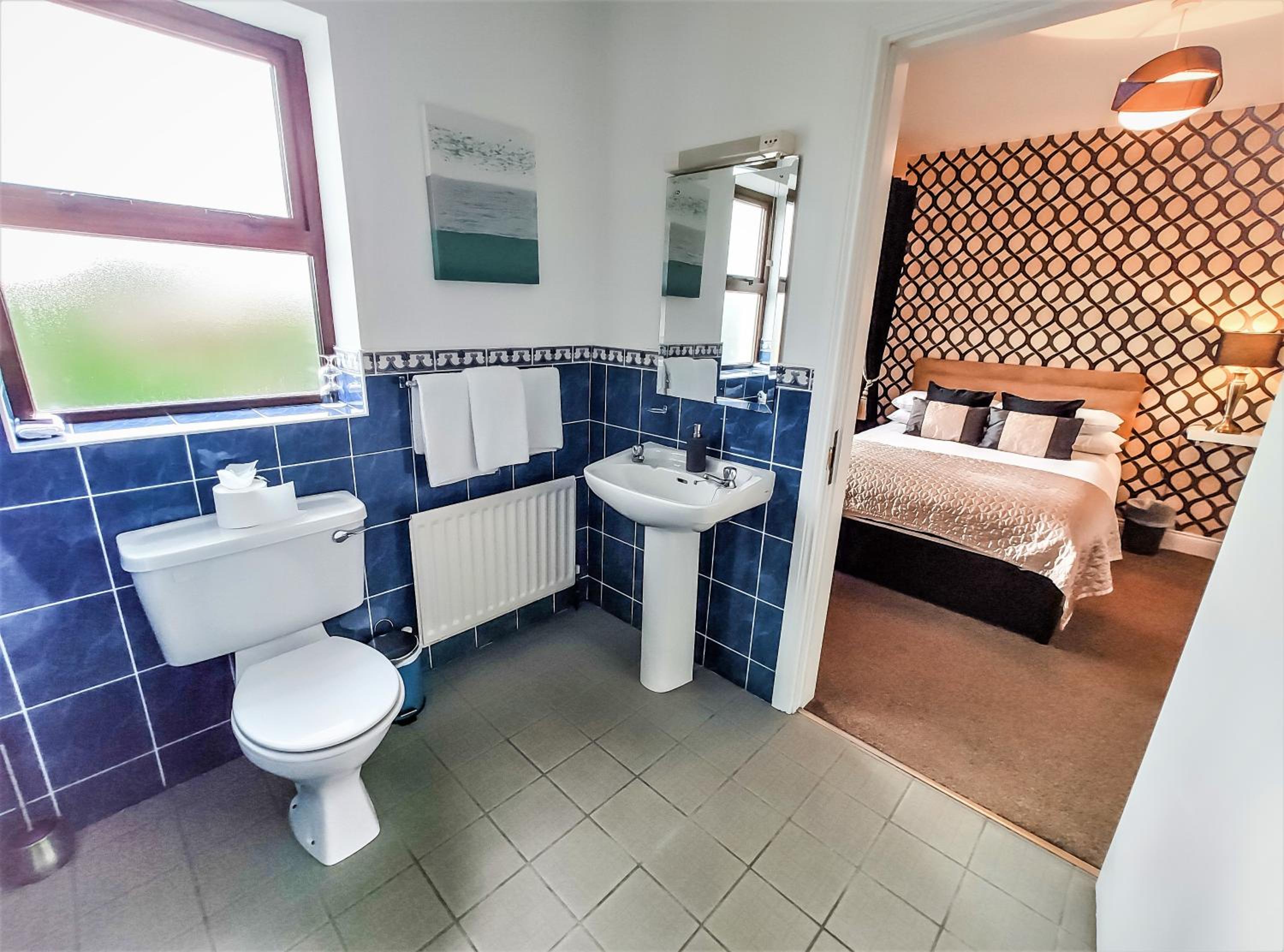 Economy Double Room photo 2