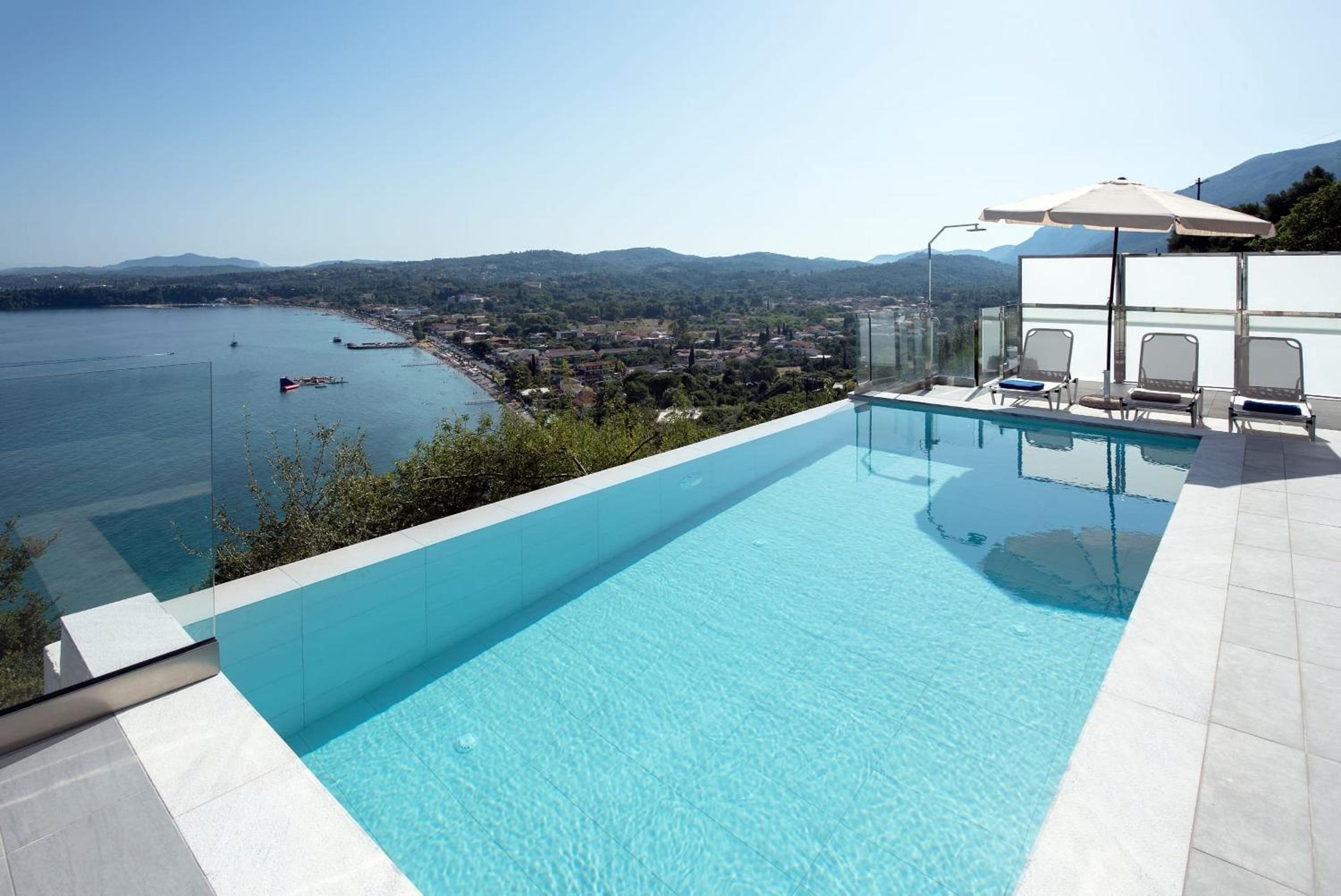 Villa photo 3