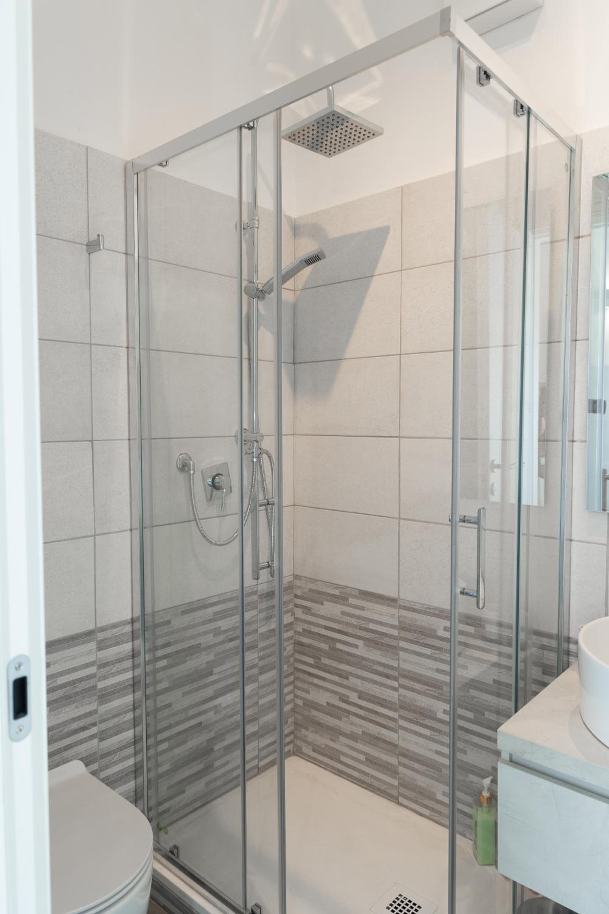 Double Room with Private External Bathroom photo 2