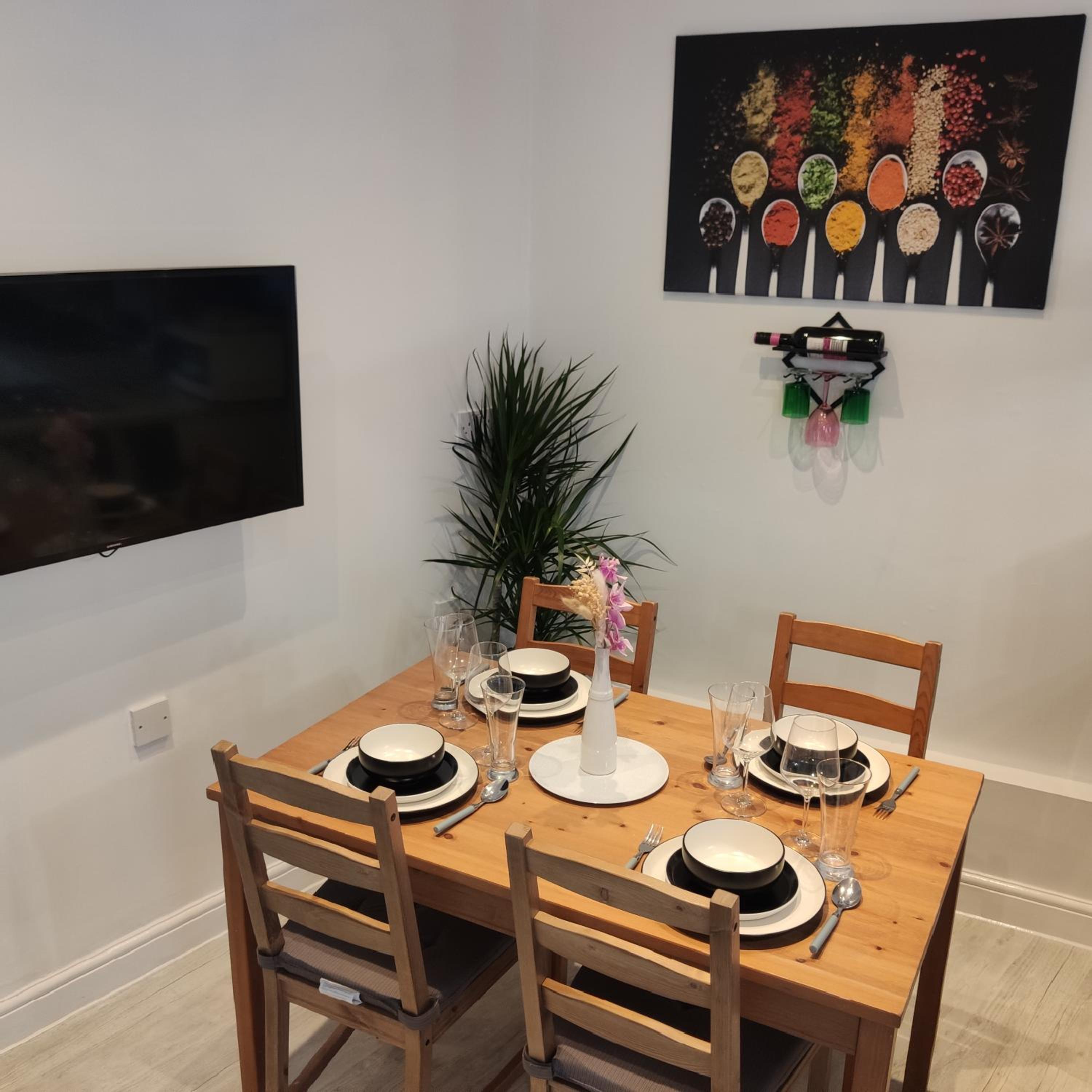 Apartment photo 2
