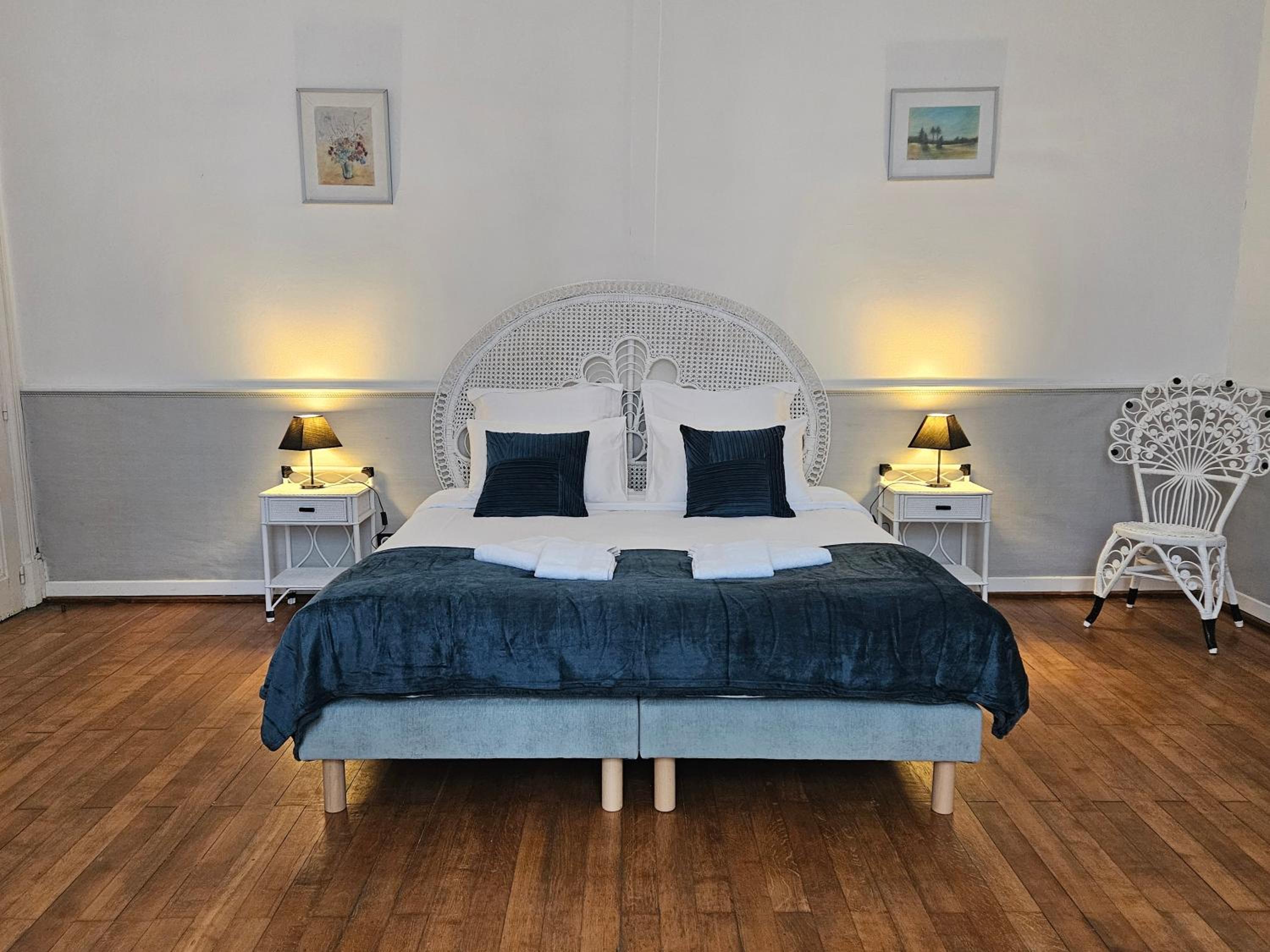 Double or Twin Room - Photo 3